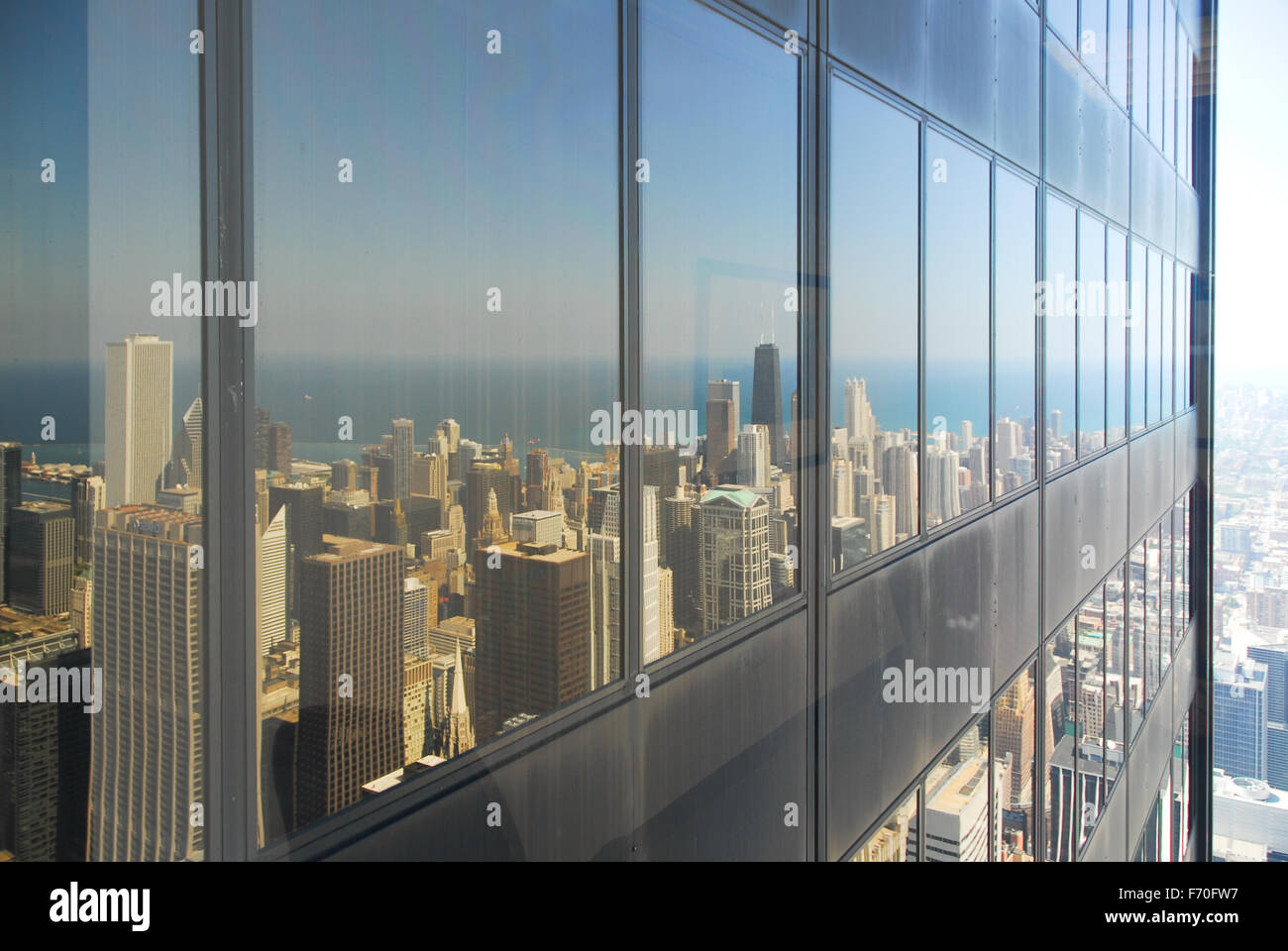 Chicago commercial real estate aerial hi-res stock photography and ...