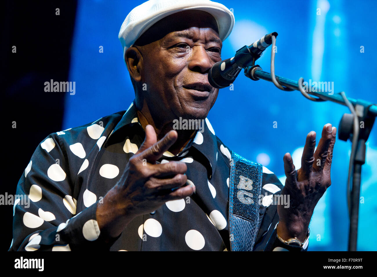 Buddy Guy performing, George Buddy Guy, Mahindra blues festival, Bombay