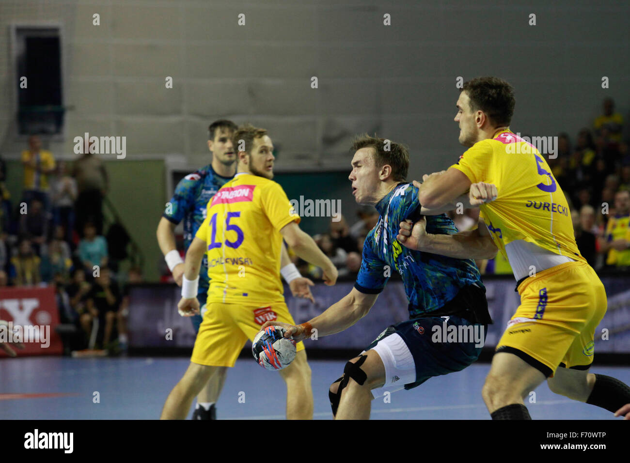 Kielce, Poland. 22nd Nov, 2015. Chempions League, Vive Tauron Kielce, Poland vs KIF Kolding Kobenhavn, Denmark. B Group. Poland wins 33:31, plays in at home. Credit:  Dominika Zarzycka/Alamy Live News Stock Photo