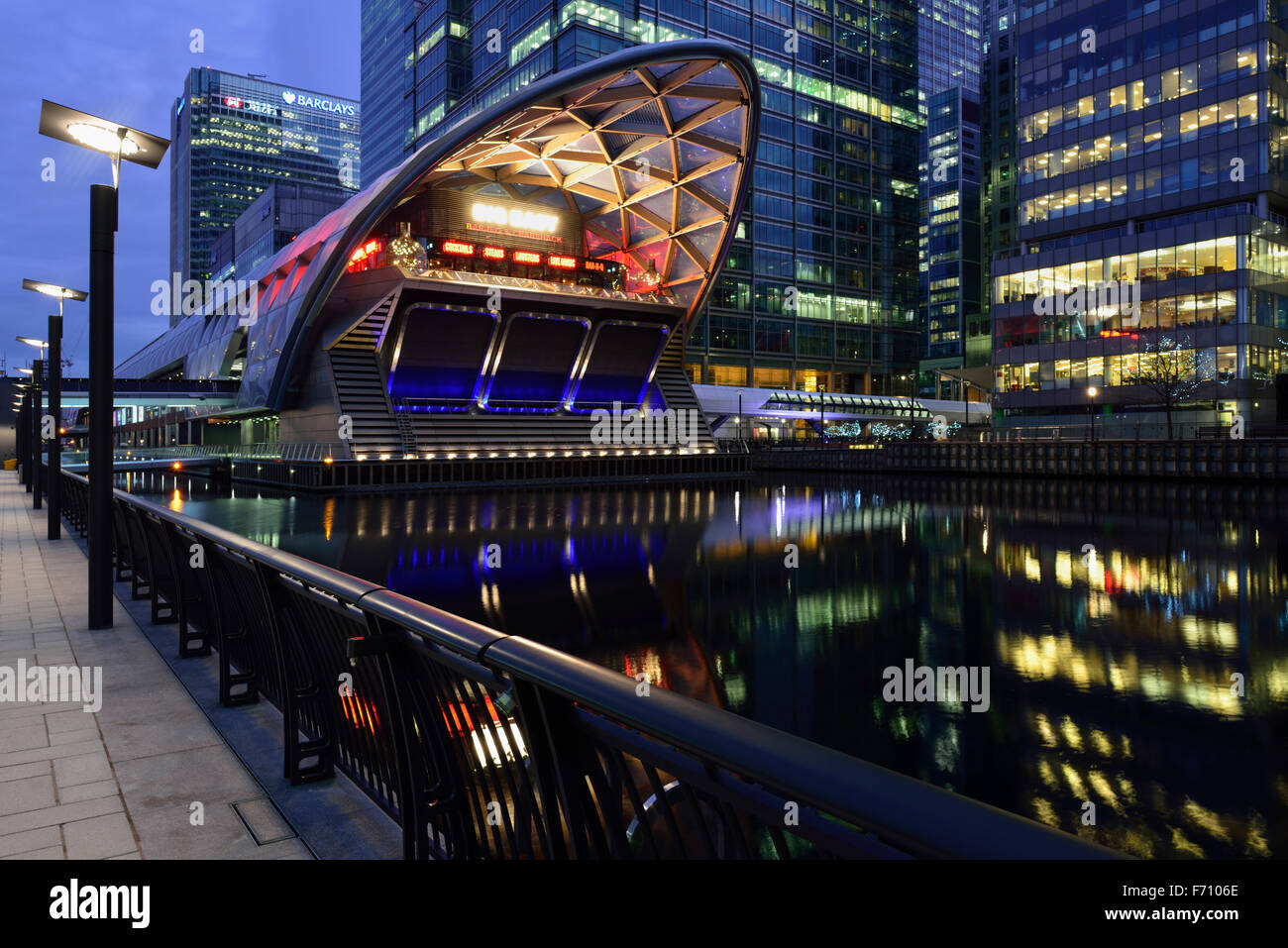Crossrail place canary wharf hi-res stock photography and images - Alamy