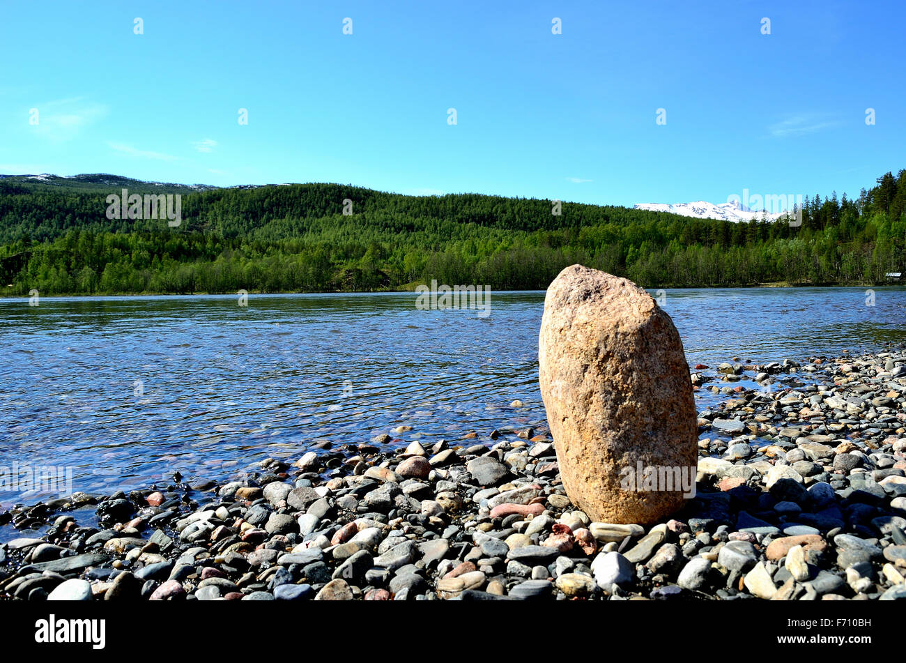 Very Large River Rocks Big water flow hi-res stock photography and images - Alamy