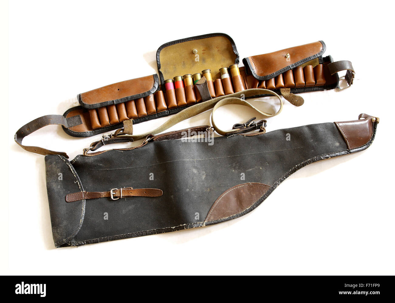 Shotgun cartridge clearance belt