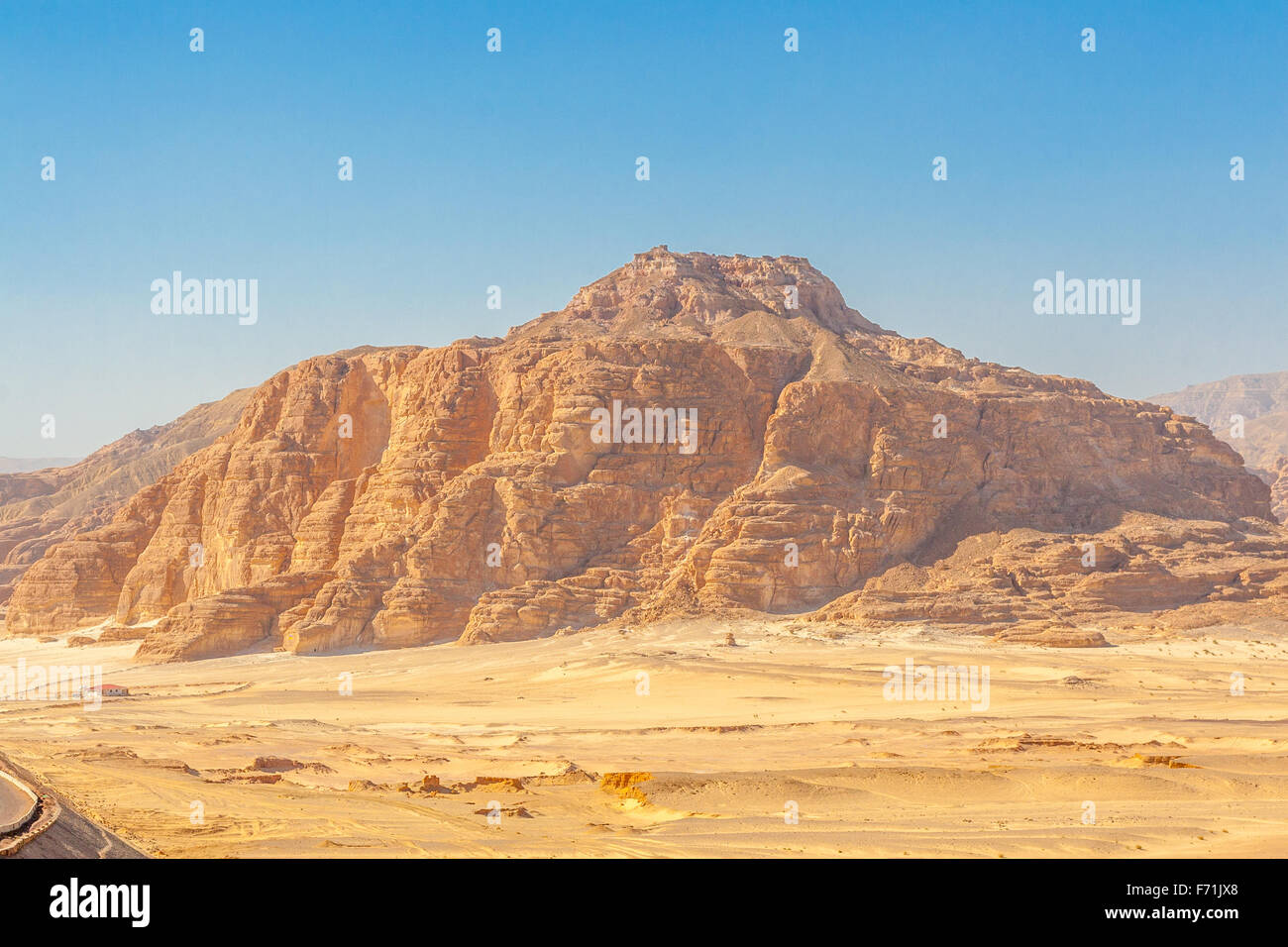Dahab, Sinai Peninsula, Egypt, Road and Mountains in the Sinai desert Stock Photo