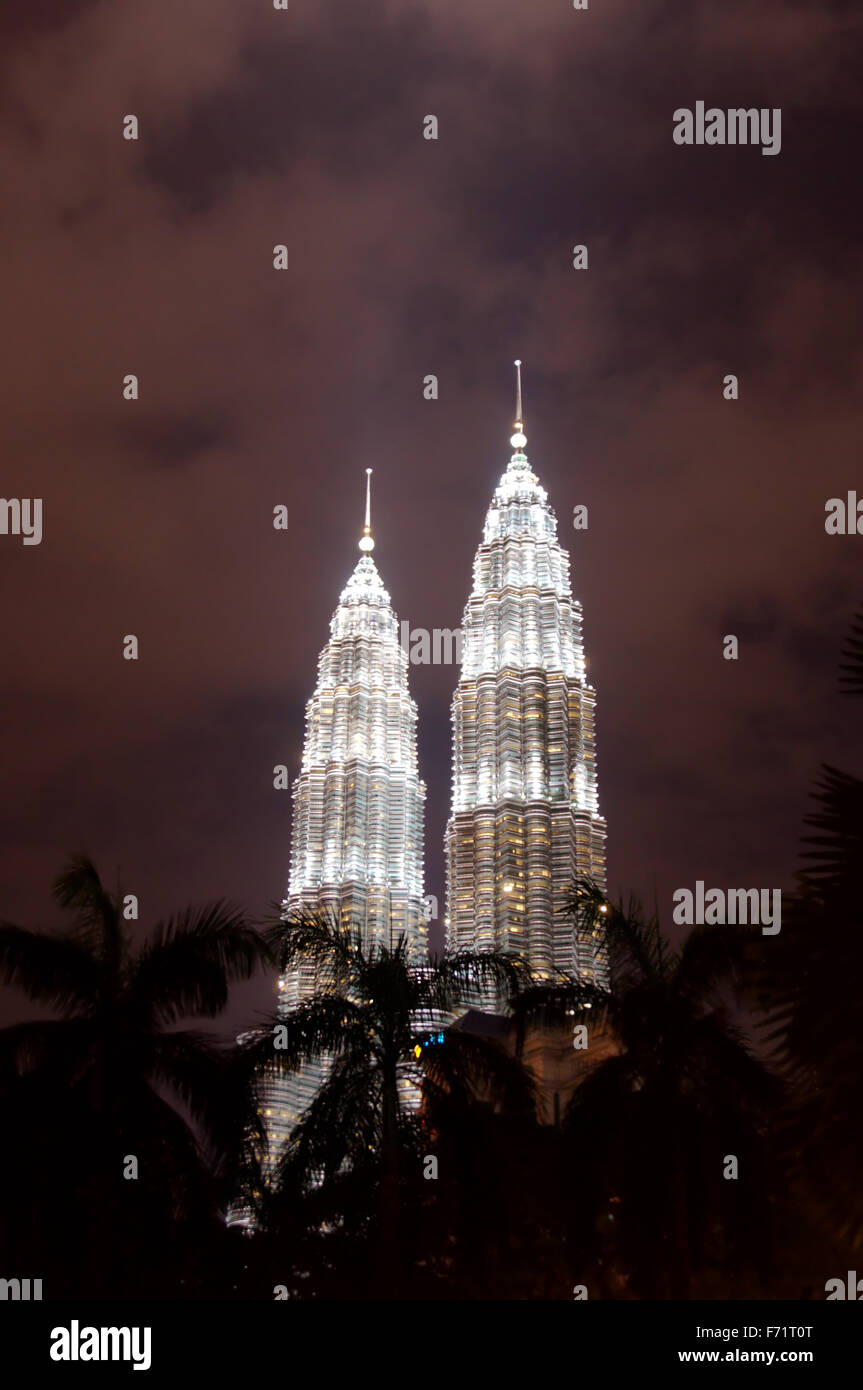 Petronas Twin Towers шт nighttime, Kuala Lumpur, Malaysia Stock Photo