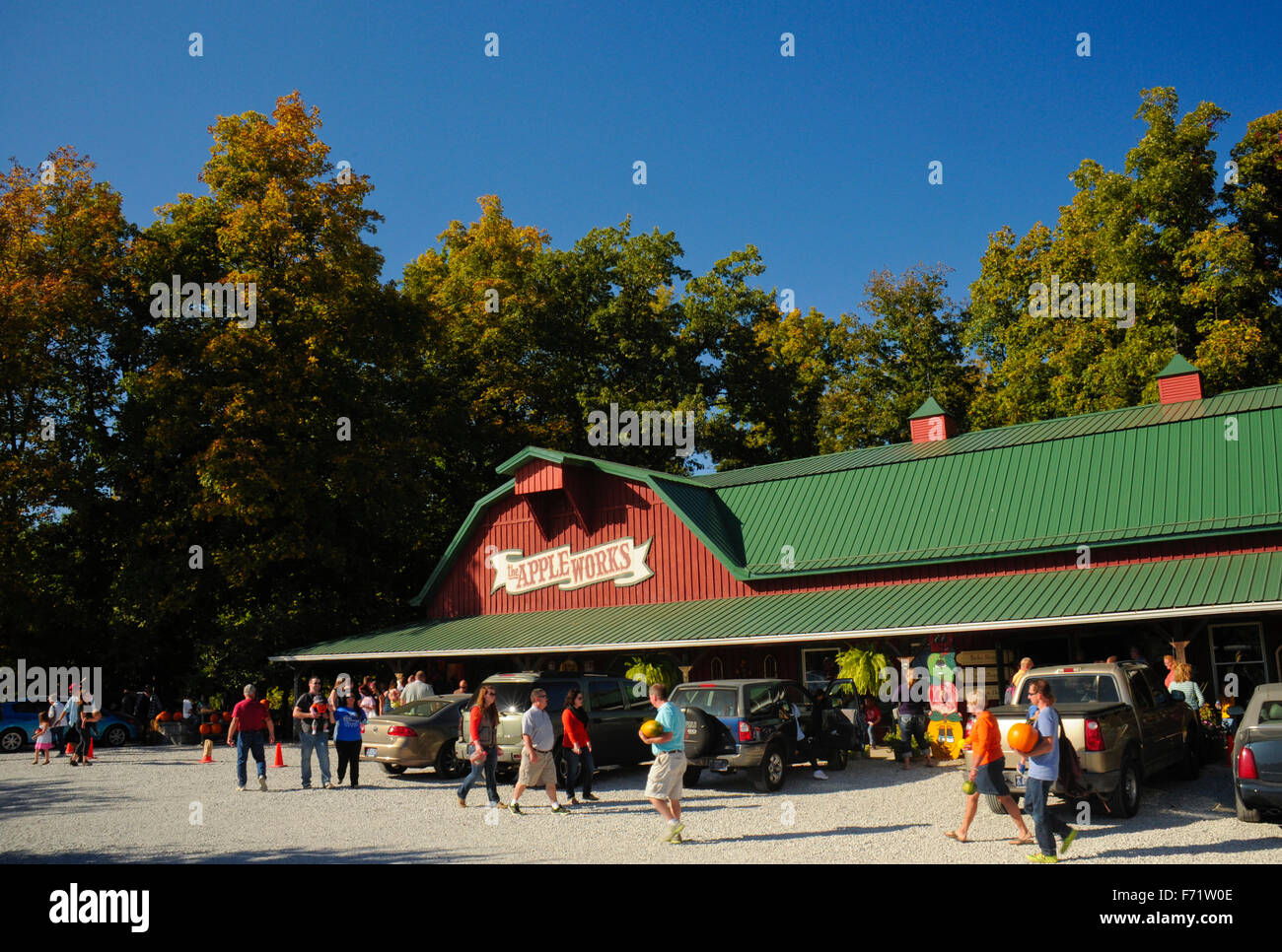 Trafalgar indiana farm tourist barn hires stock photography and images