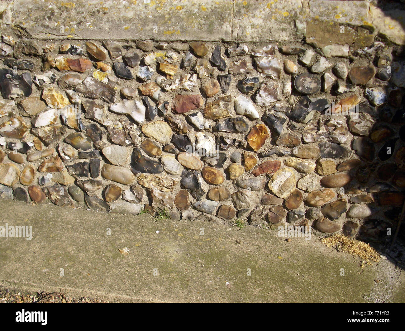 Knapped flint wall hires stock photography and images Alamy