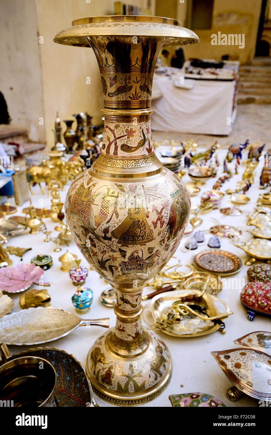 Brass flower pot hires stock photography and images Alamy