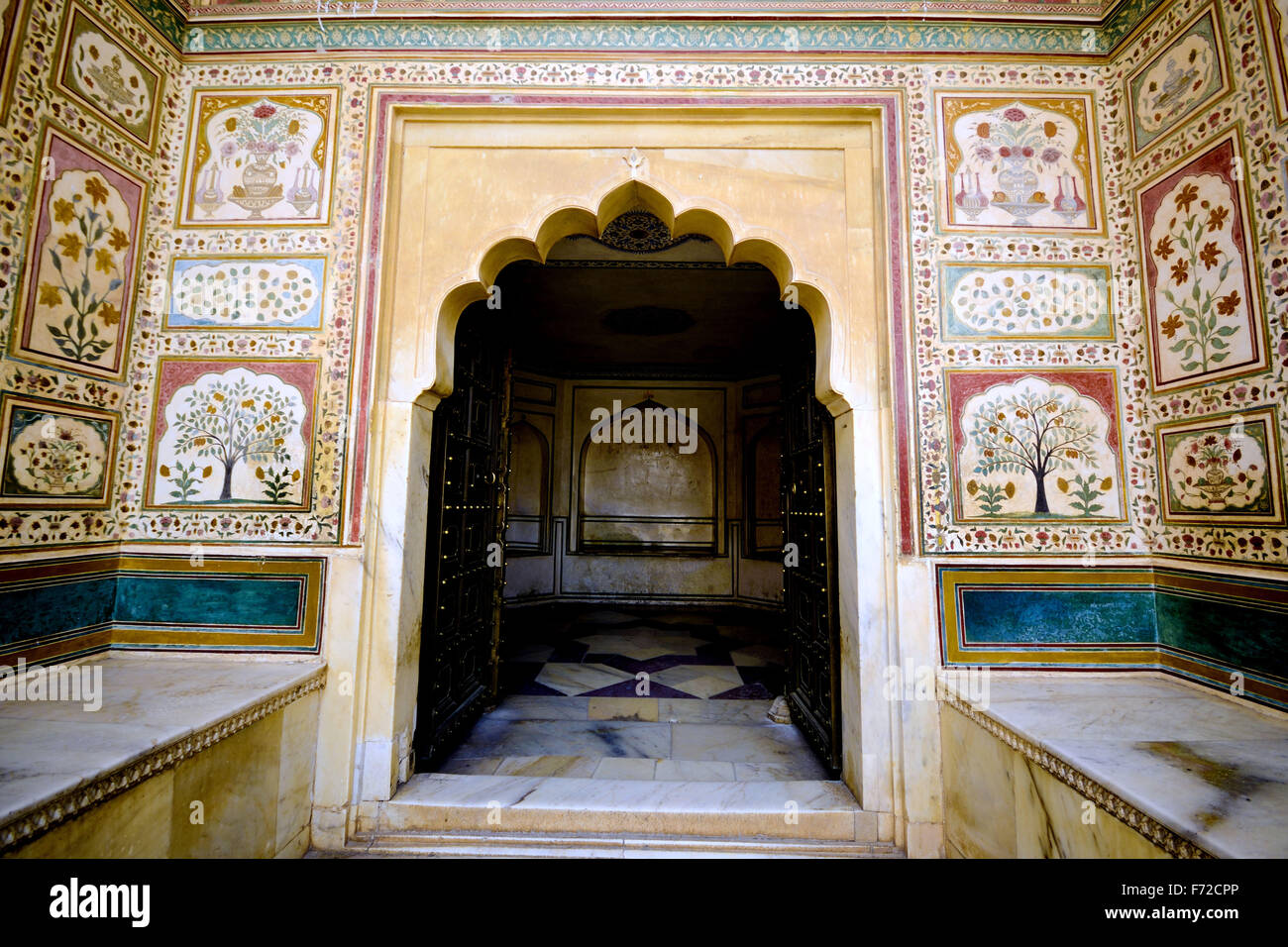 Amer fort paintings india hi-res stock photography and images - Alamy