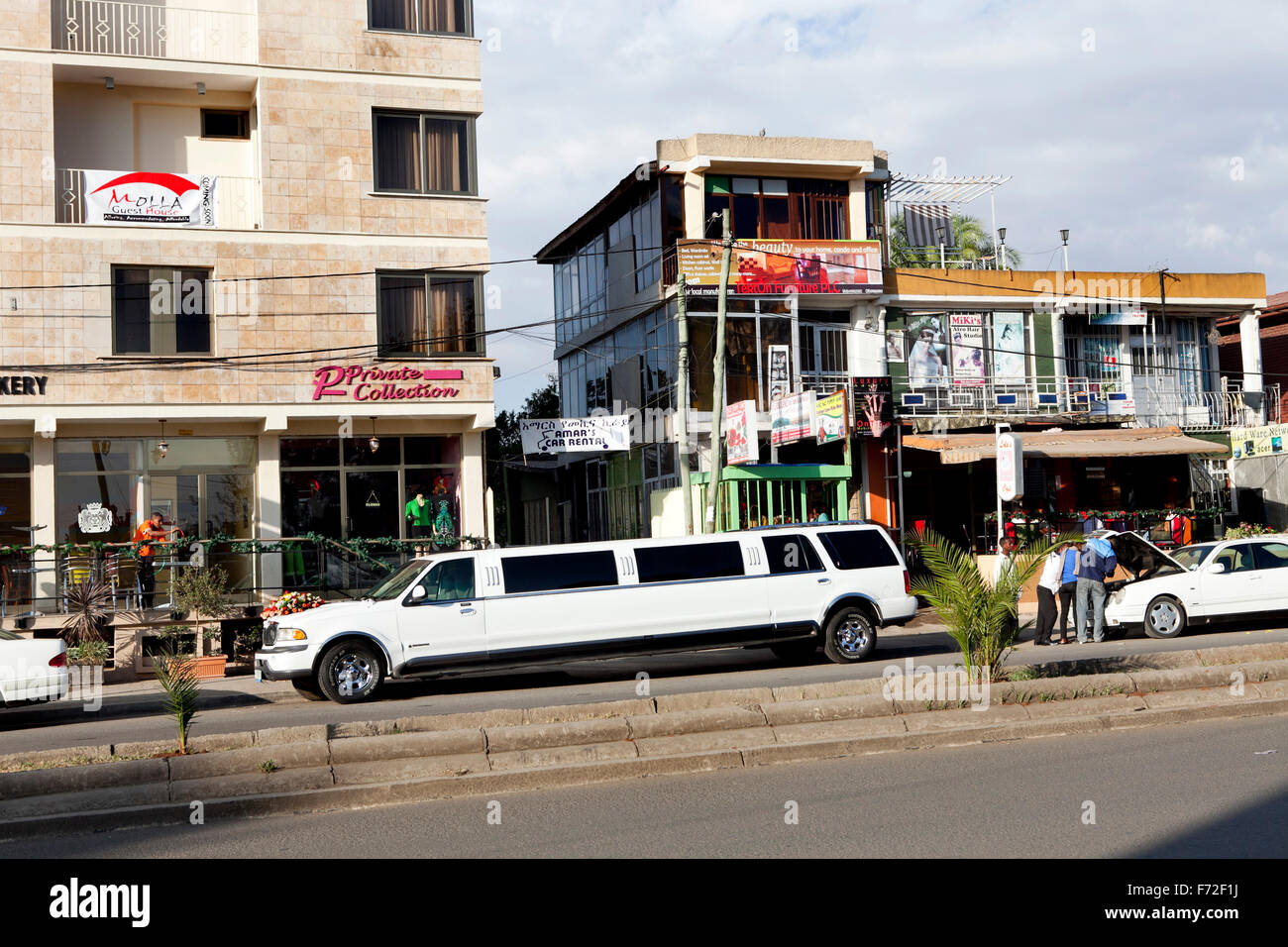 Wedding limousine, addis ababa, ethiopia, africa Stock Photo 90410142
