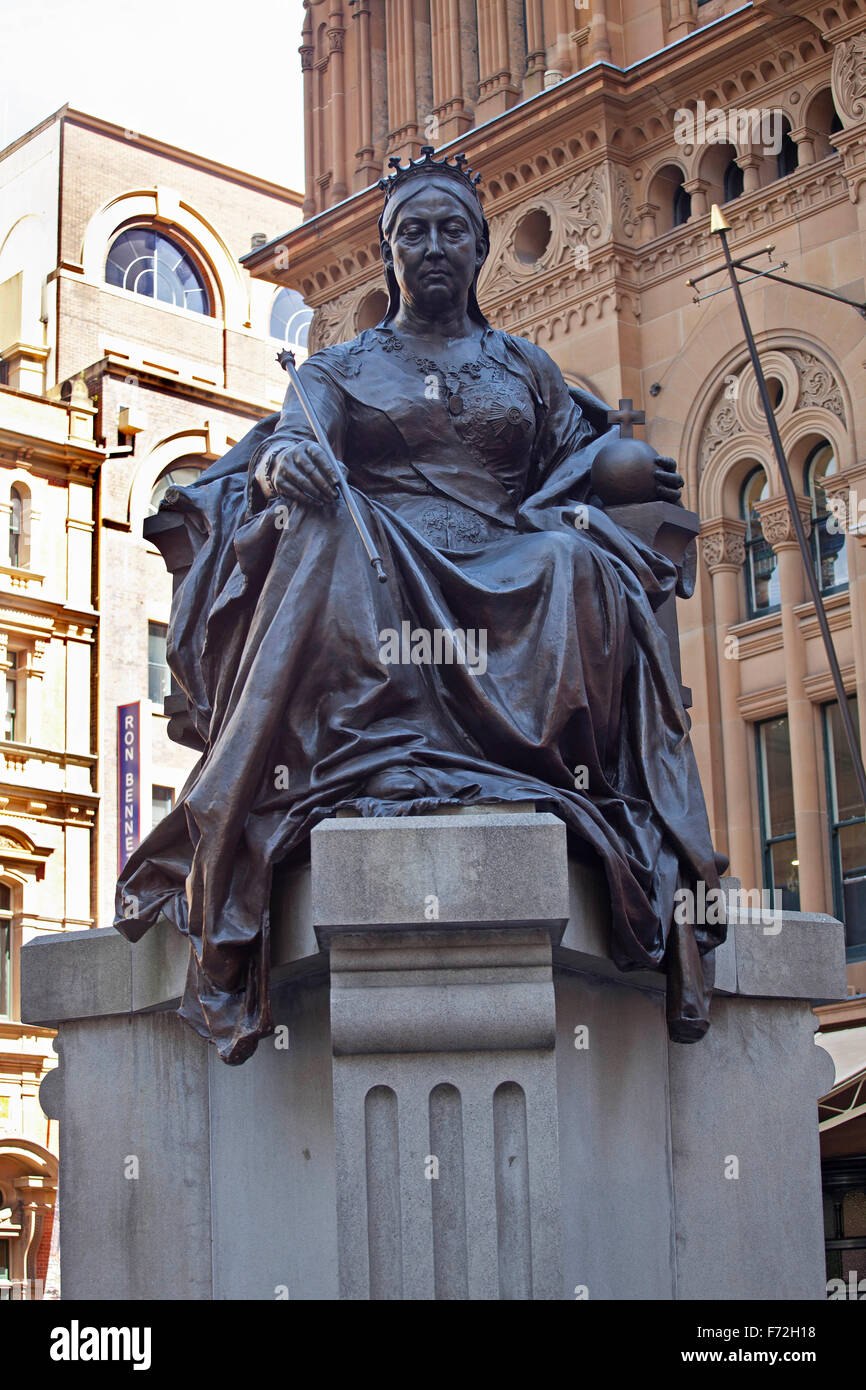 Queen Victoria statue, Statue of Queen Victoria, sculpture, Sydney, NSW, New South Wales