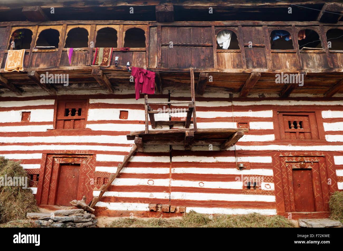 Typical wooden house in old Manali, India Stock Photo Alamy