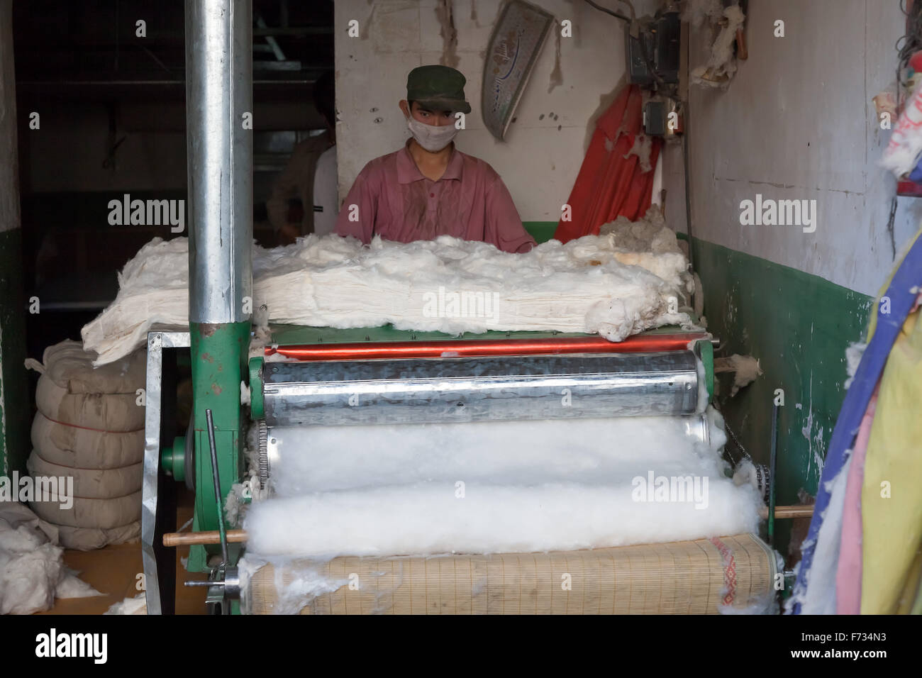 Cotton processing, Kashgar Old Town, Xinjiang Uighur Autonomous Region