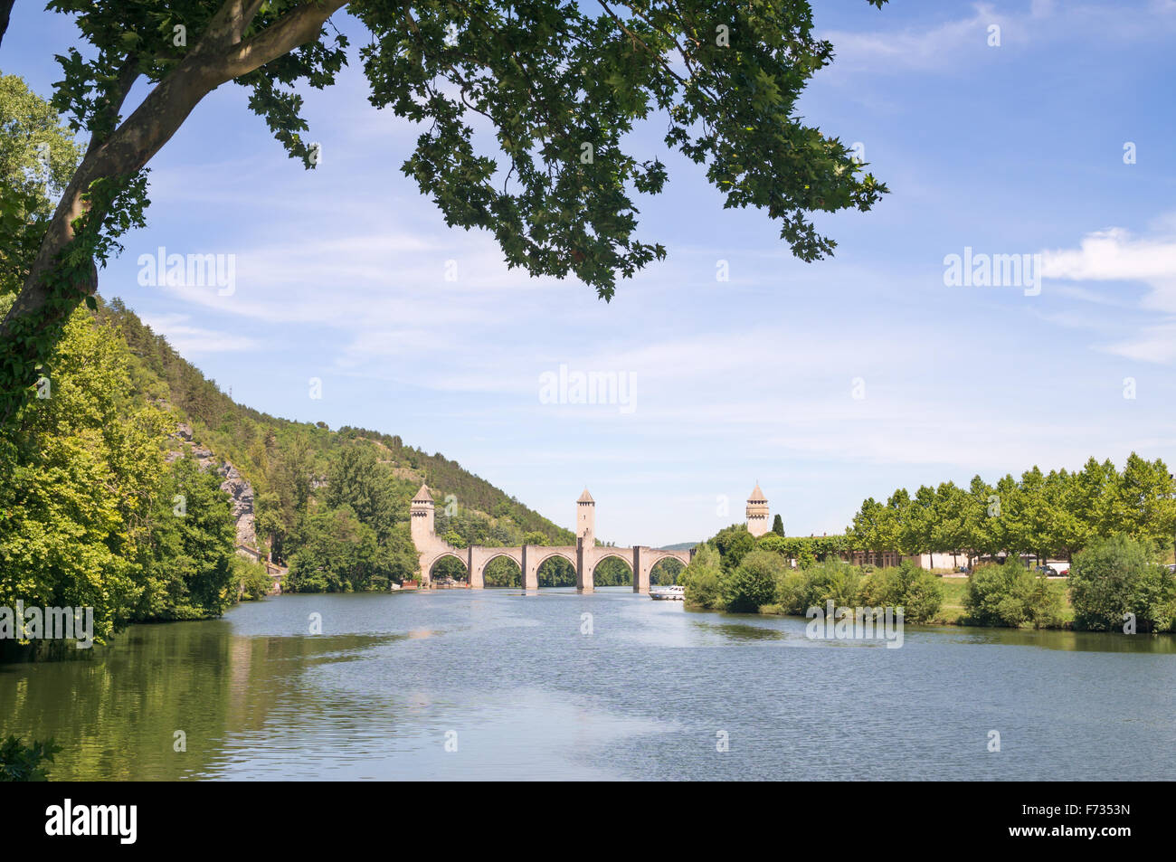 Distant view of the Pont Valentré along the river Lot, Cahors, Midi-Pyrénées, France, Europe Stock Photo