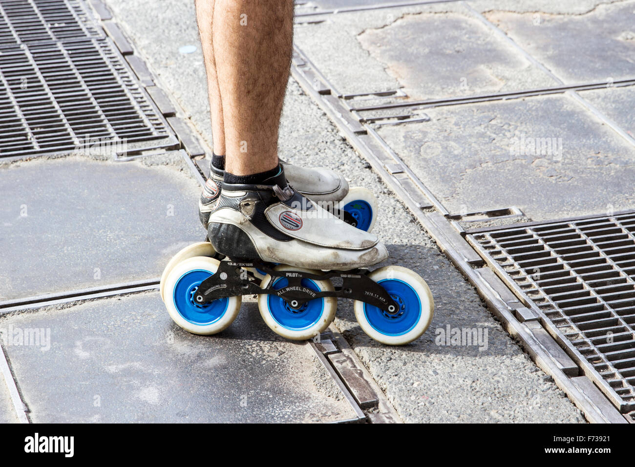 Roller skating new york hires stock photography and images Alamy