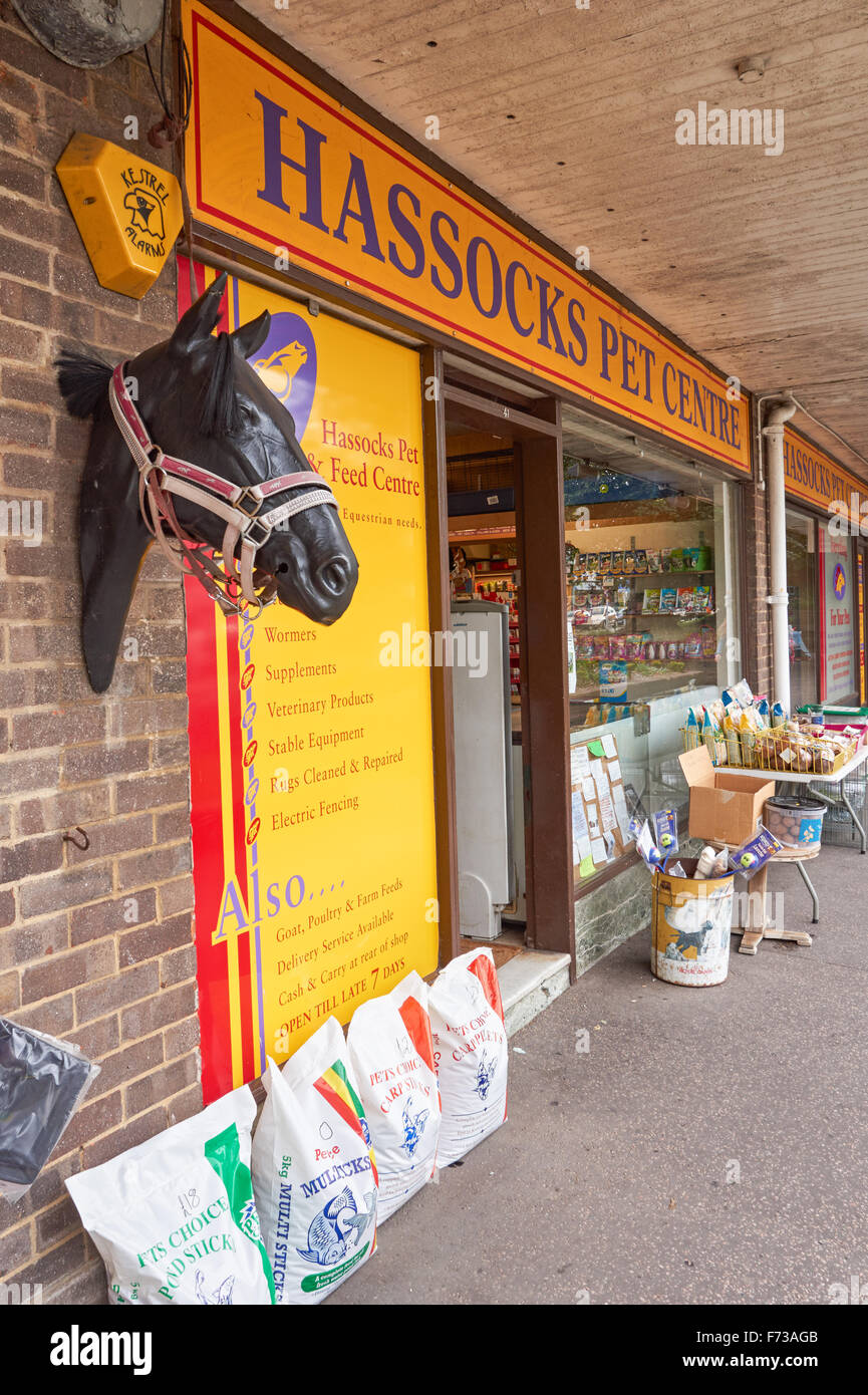 Pet pets shop hires stock photography and images Alamy