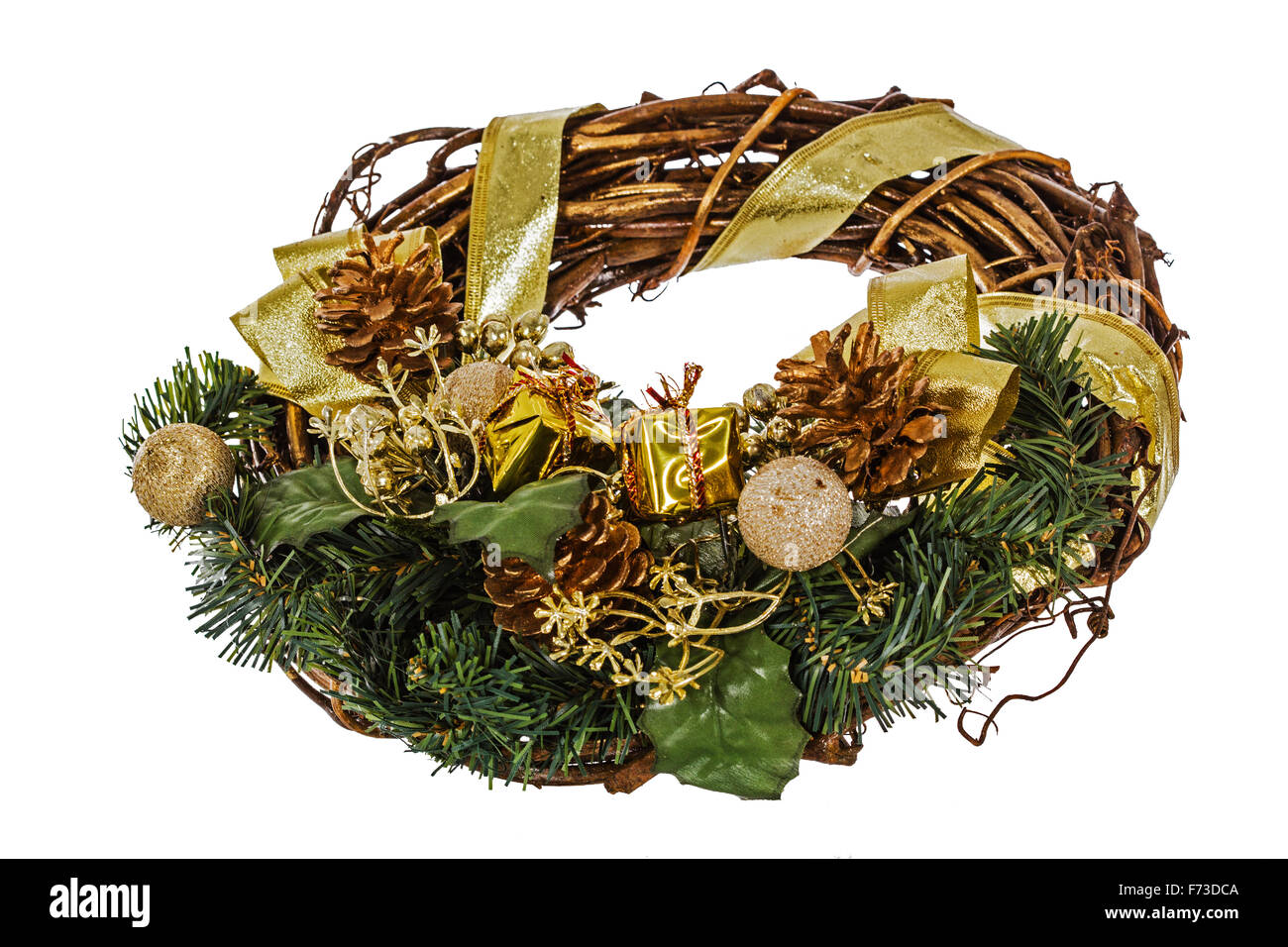 Green christmas wreath with decorations, isolated on white background ...