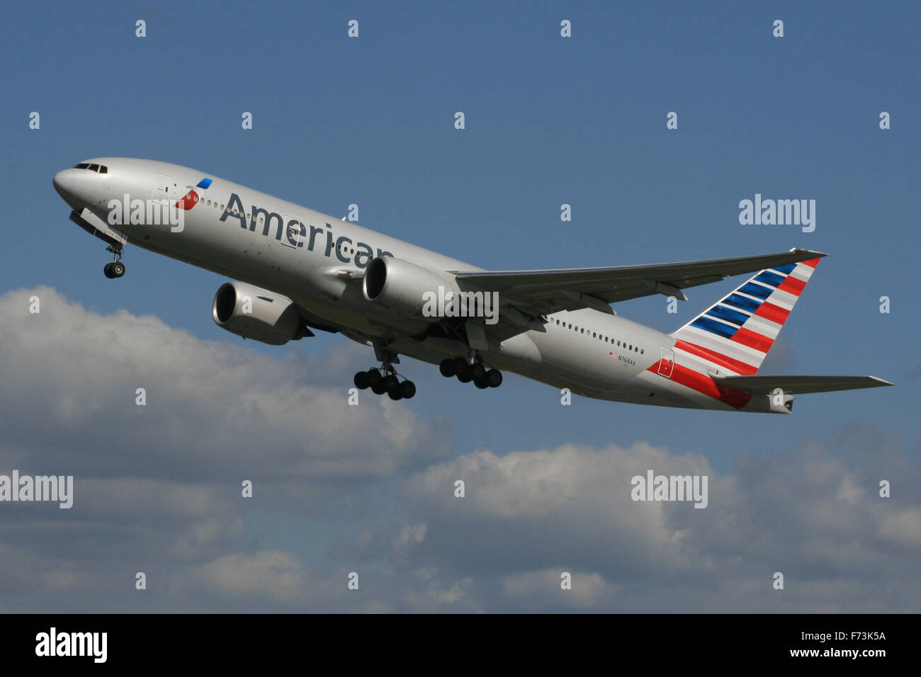 航空機・ヘリコプター American Airlines Boeing 777 1/400 STUNNING TRIPLE! American Airlines Boeing 777-200ER NG