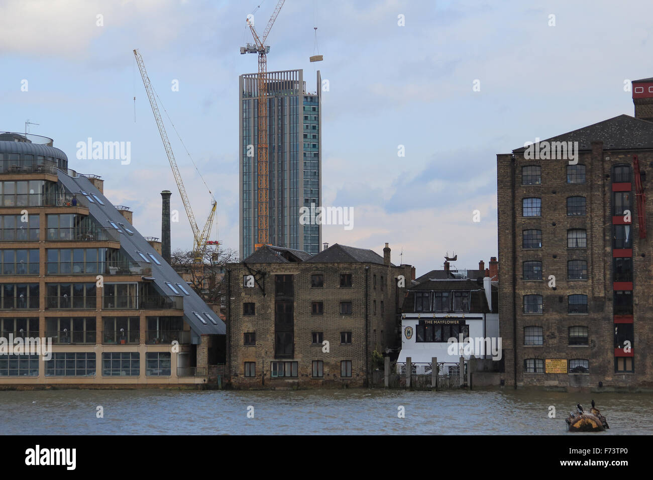 The Mayflower pub in Rotherhithe and Ontario Point Stock Photo