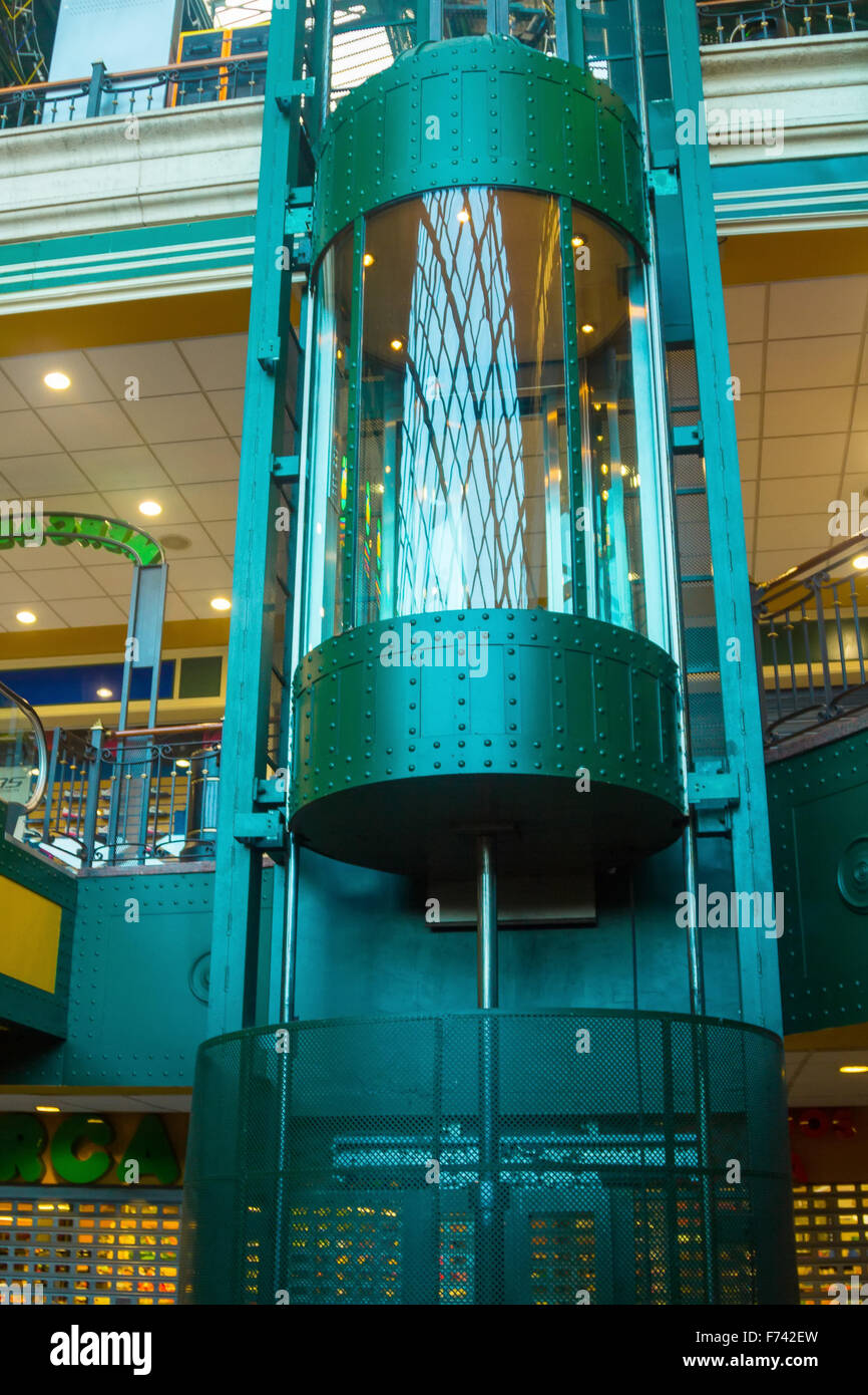 Glass elevator hires stock photography and images Alamy