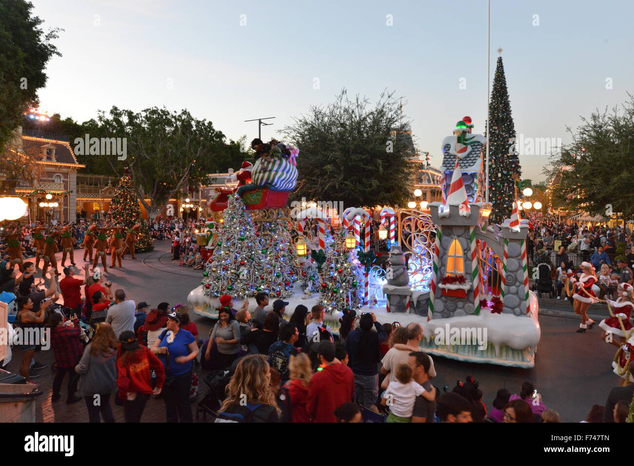 Disneyland Christmas parade in Los Angeles Stock Photo Alamy