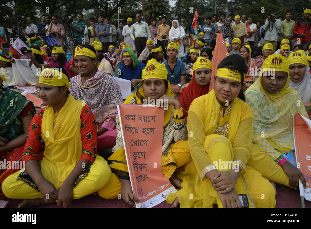 Dhaka, Bangladesh. 25th Nov, 2015. Bangladeshi Women participates Rights activists made protest in front of Central Shohid Minar Dhaka demanding elimination of violence against women on the occasion of the International Day for the Elimination of Violence against Women in Dhaka, Bangladesh. On November 25, 2015 Rights activists made protest in front of Central Shohid Minar Dhaka demanding elimination of violence against women on the occasion of the International Day for the Elimination of Violence against Women in Dhaka, Bangladesh. Credit:  Mamunur Rashid/Alamy Live News Stock Photo