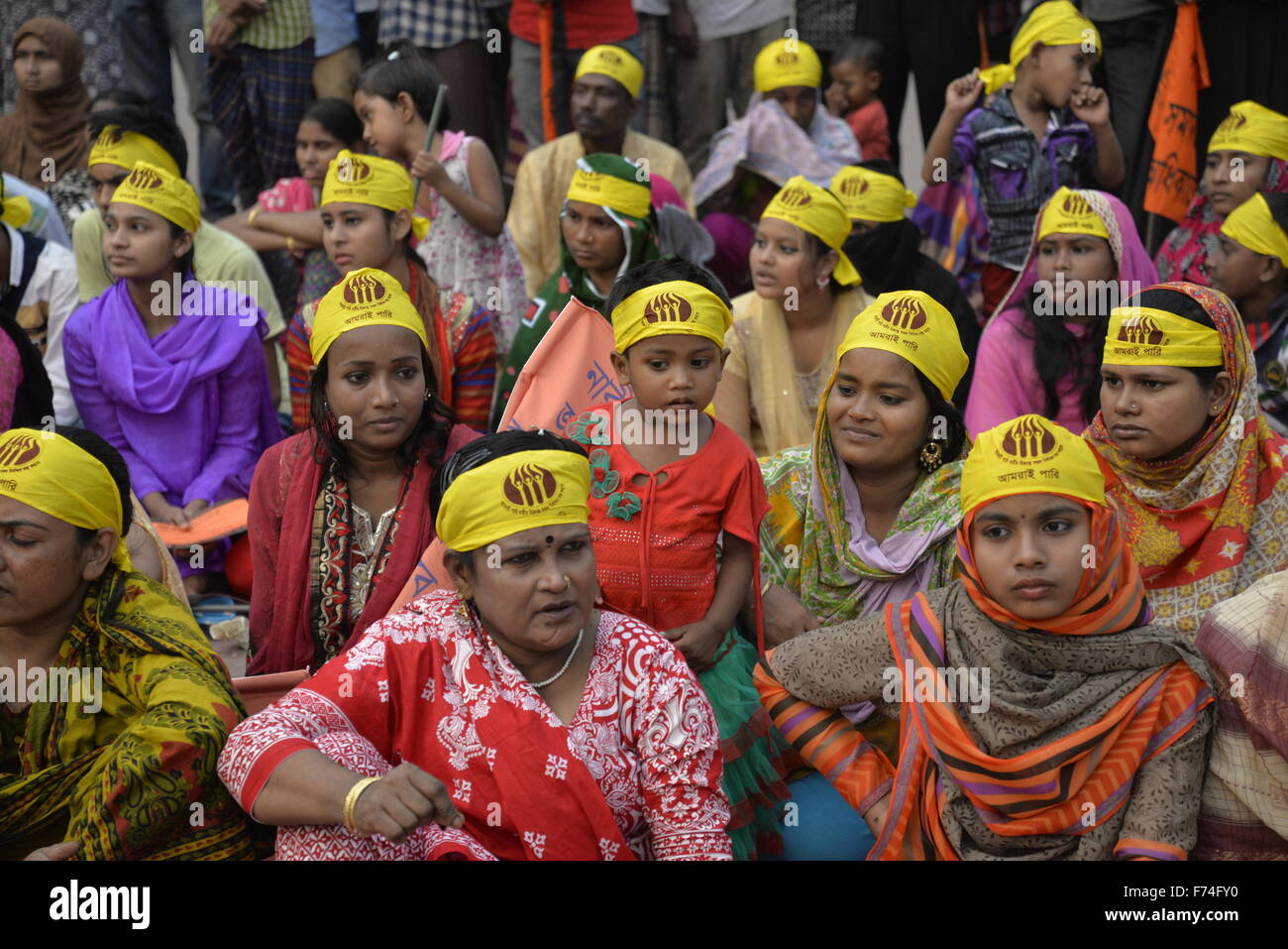 Dhaka, Bangladesh. 25th Nov, 2015. Bangladeshi Women participates Rights activists made protest in front of Central Shohid Minar Dhaka demanding elimination of violence against women on the occasion of the International Day for the Elimination of Violence against Women in Dhaka, Bangladesh. On November 25, 2015 Rights activists made protest in front of Central Shohid Minar Dhaka demanding elimination of violence against women on the occasion of the International Day for the Elimination of Violence against Women in Dhaka, Bangladesh. Credit:  Mamunur Rashid/Alamy Live News Stock Photo