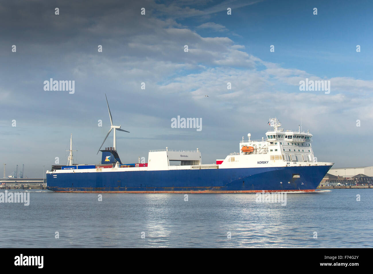The Ro-Ro cargo ship, Norsky leaves the Port of Tilbury and steams