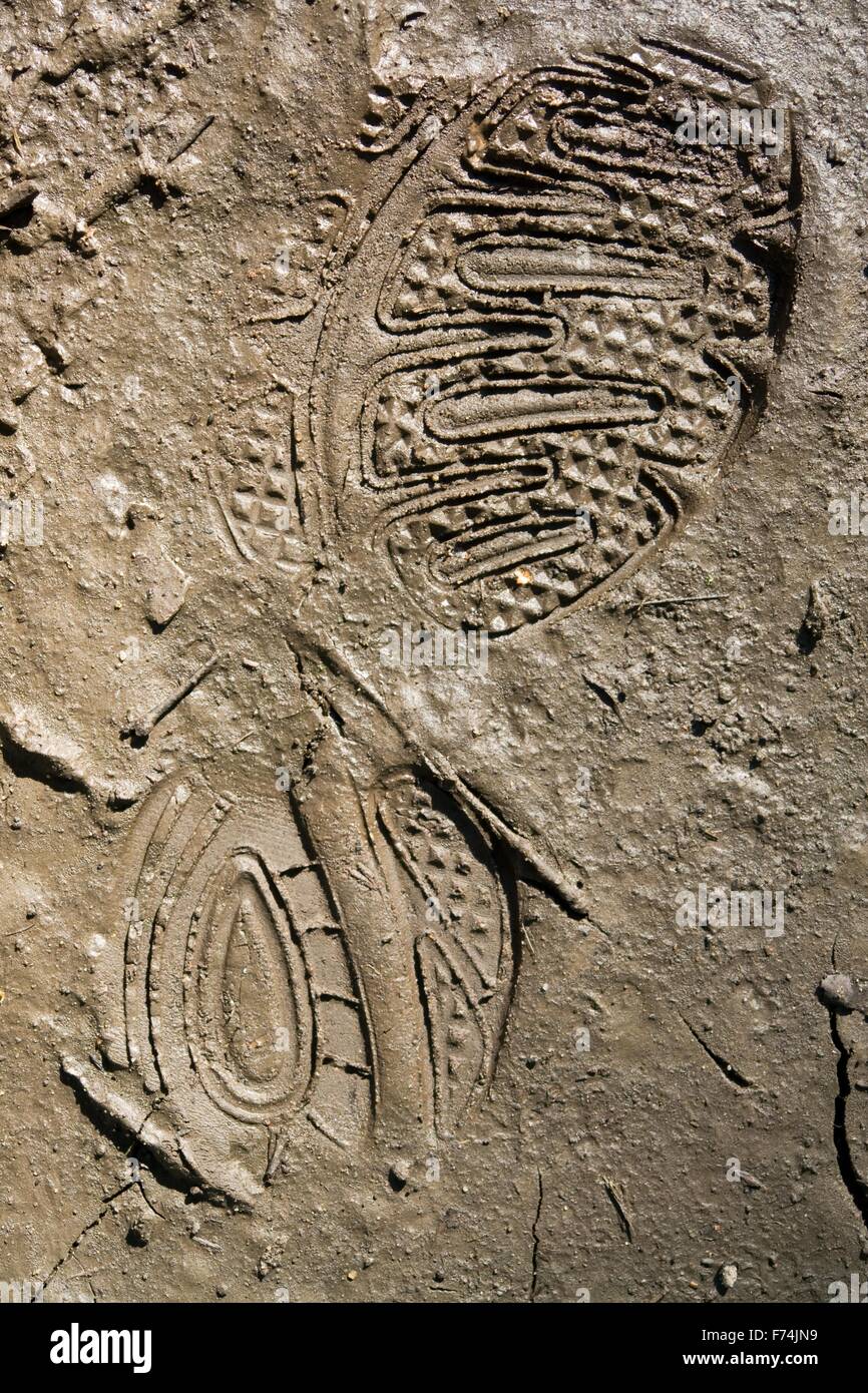 Boot print mud hires stock photography and images Alamy
