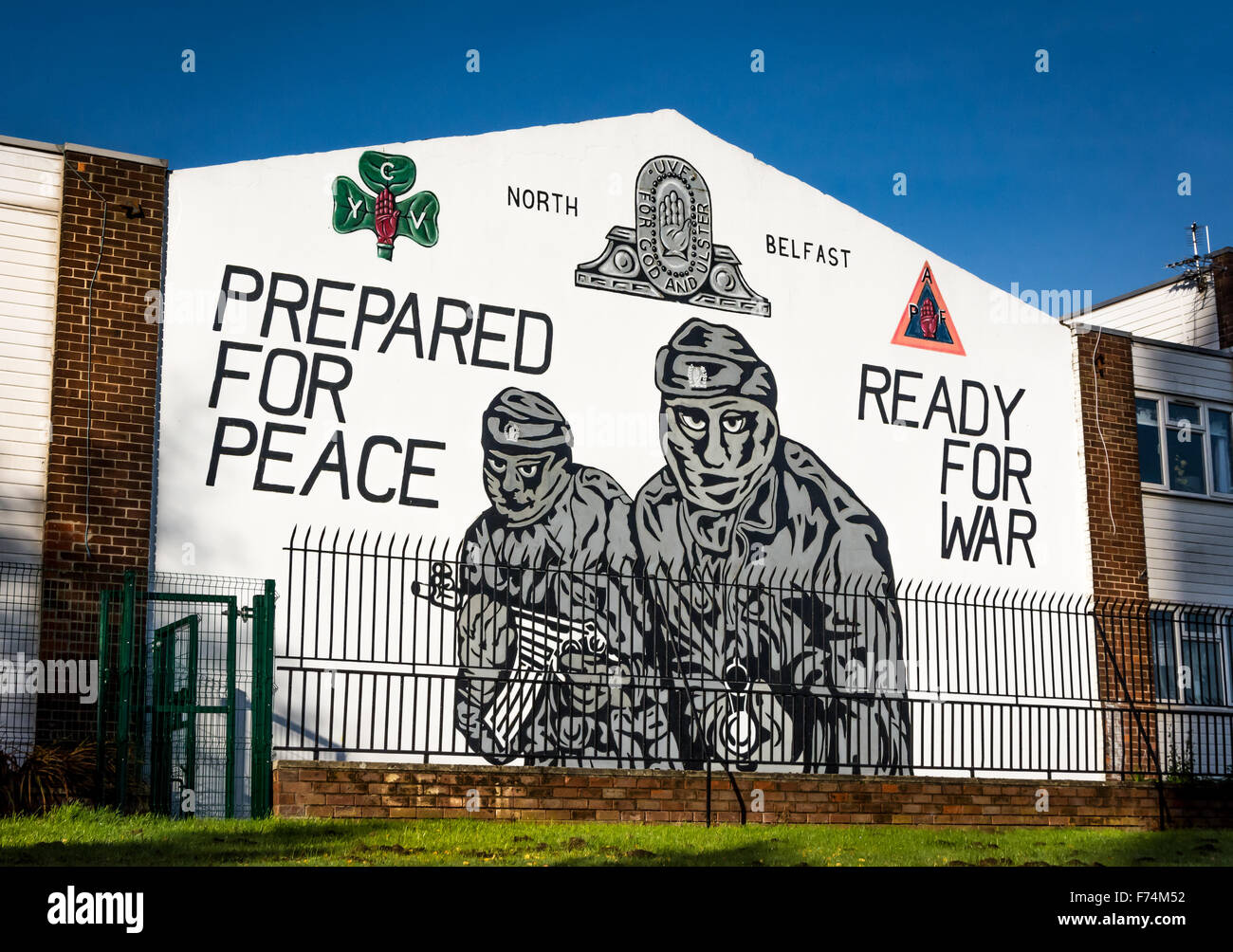 UVF mural in Mount Vernon, North Belfast. Stock Photo