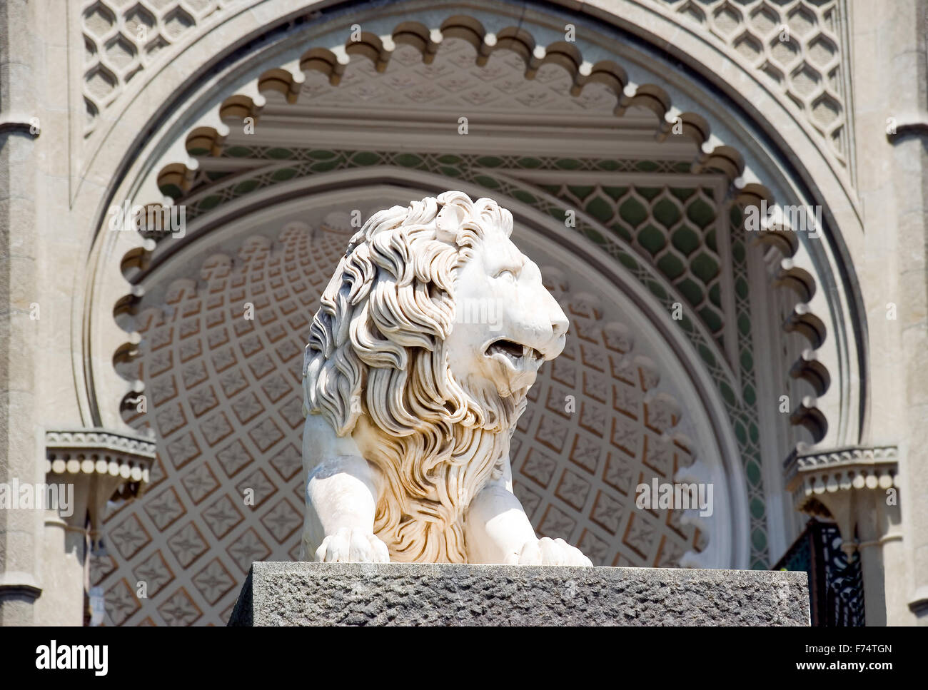 Sculpture Of A Lion Stock Photo Alamy