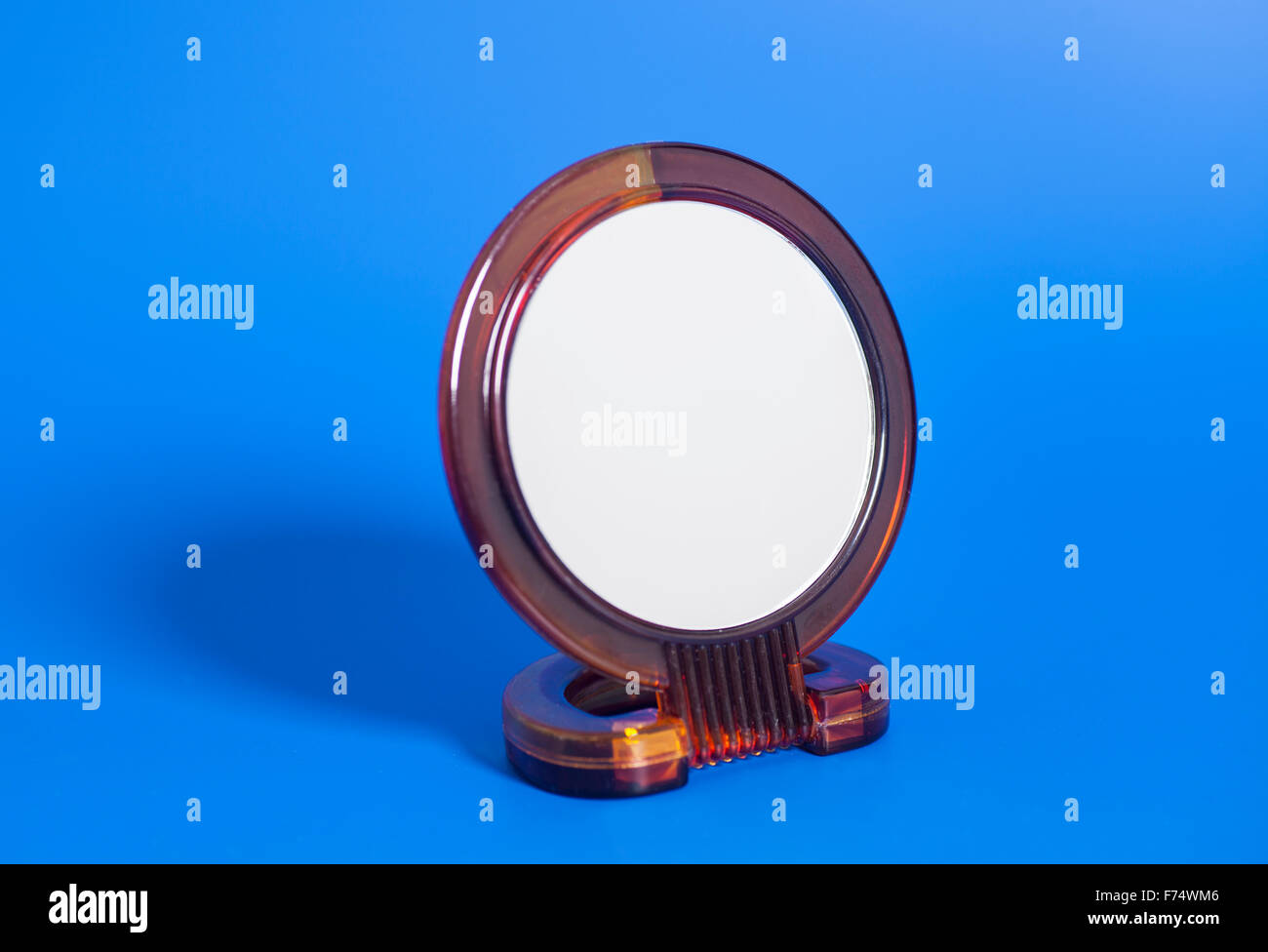 Makeup mirror hi-res stock photography and images - Alamy