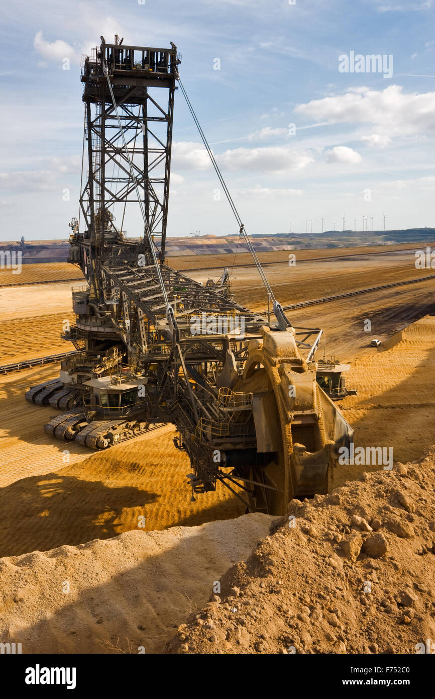 Giant bucket wheel excavator Stock Photo Alamy