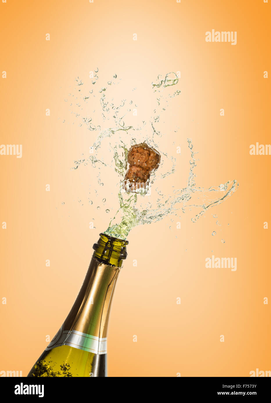 Champagne popping hi-res stock photography and images - Alamy