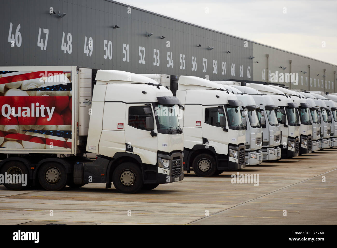 Aldi Goldthorpe distribution centre   centre, distribution haulage, logistics, loads, lorry, , nobody, packages, transport, tran Stock Photo