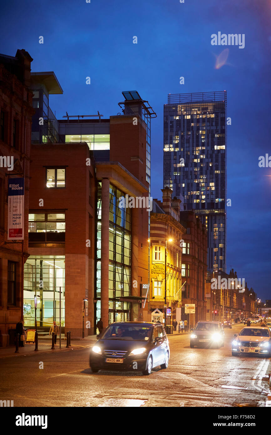 Manchester Deansgate framed with Beetham tower   Beetham Tower (Hilton Tower) is a landmark 47-storey mixed-use skyscraper in Ma Stock Photo