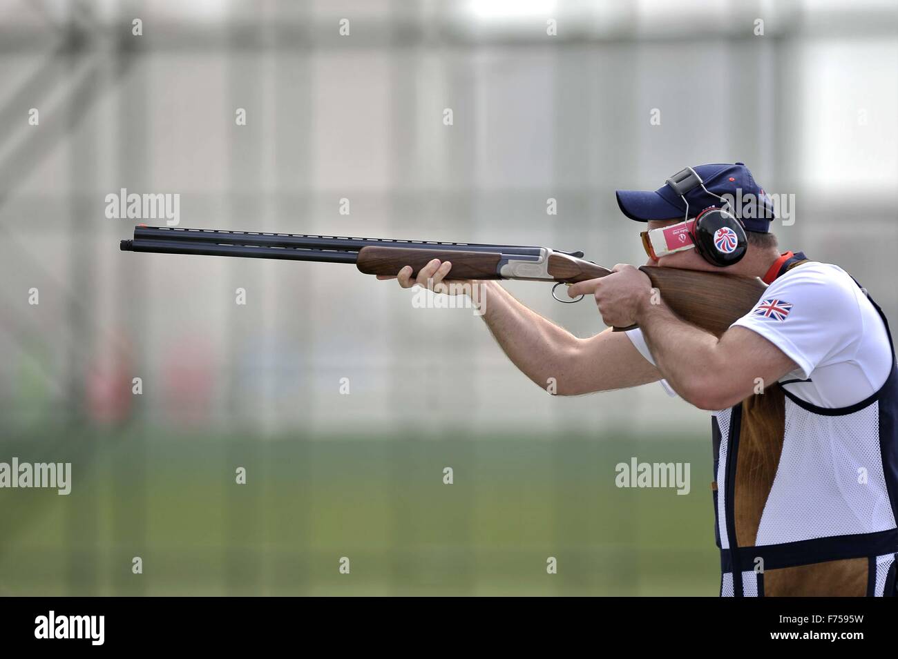 Mens trap shooting hires stock photography and images Alamy