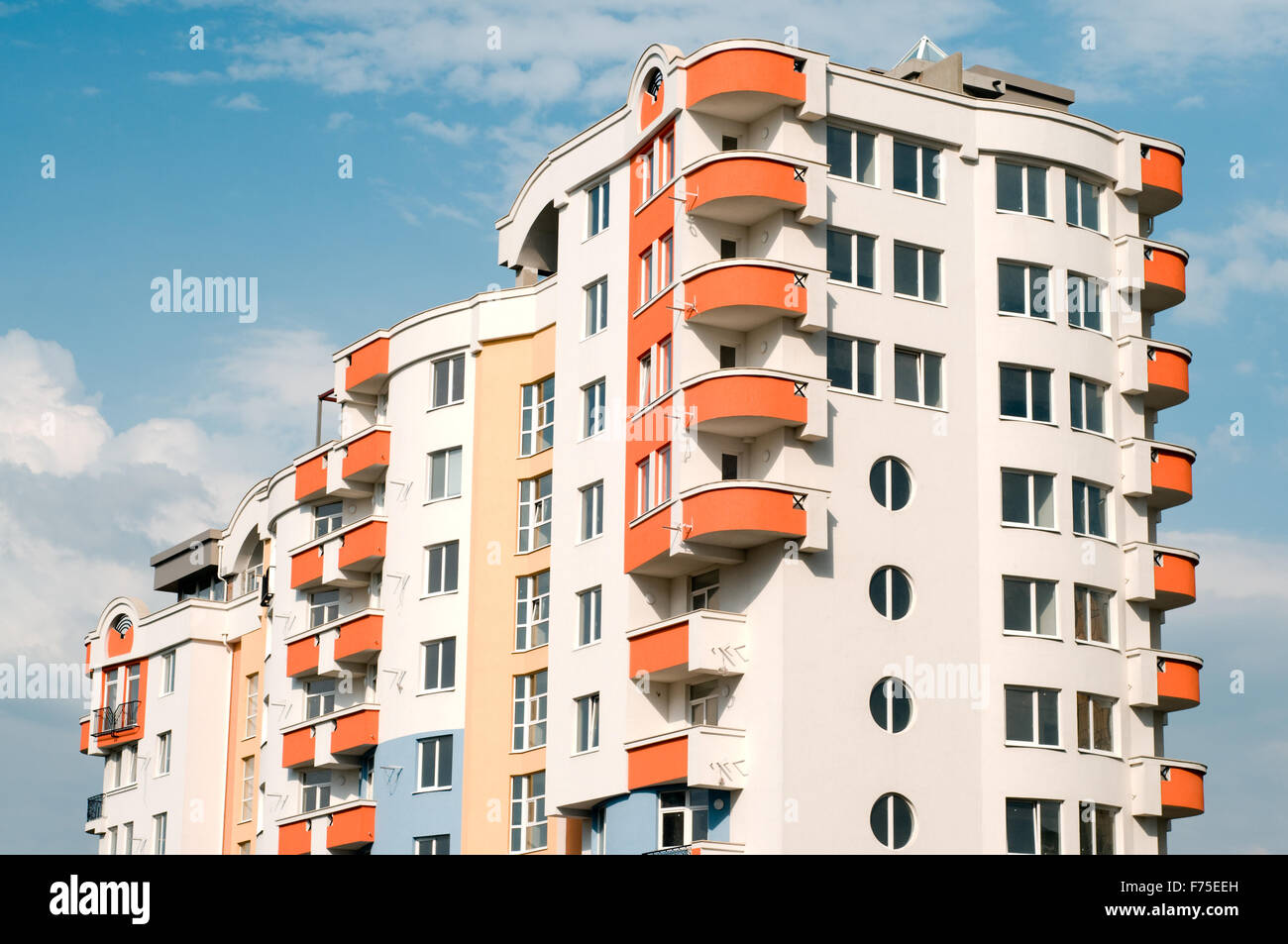 new residential building Stock Photo - Alamy
