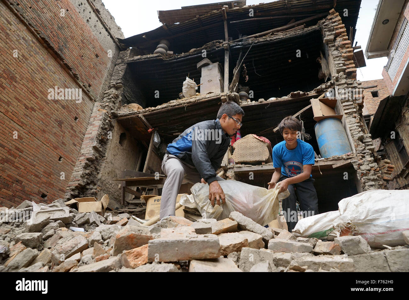 Earthquake recovery hi-res stock photography and images - Alamy