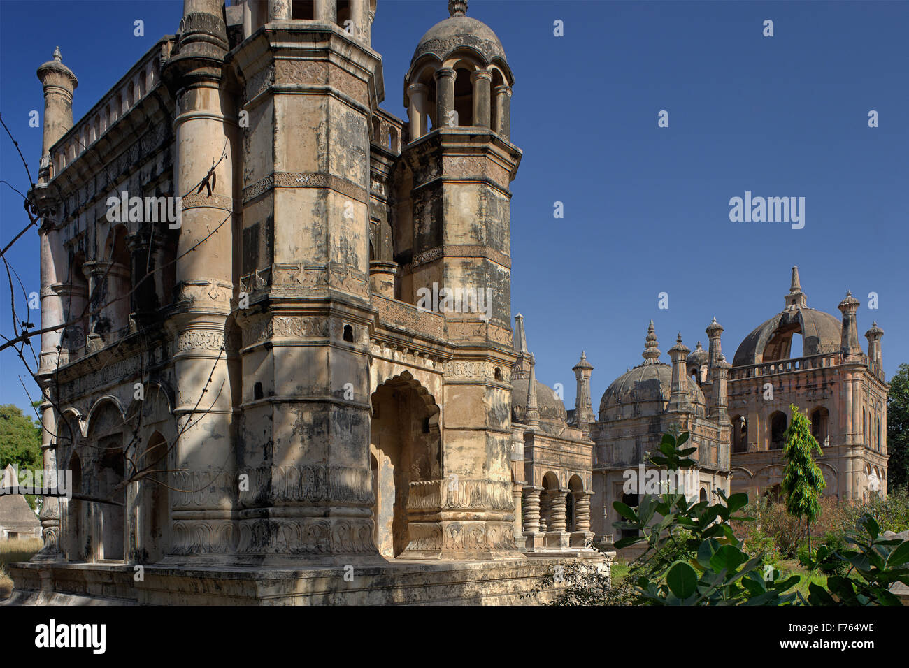 English cemetery, British Cemetery, Alampanah, Katargam Gate, Surat