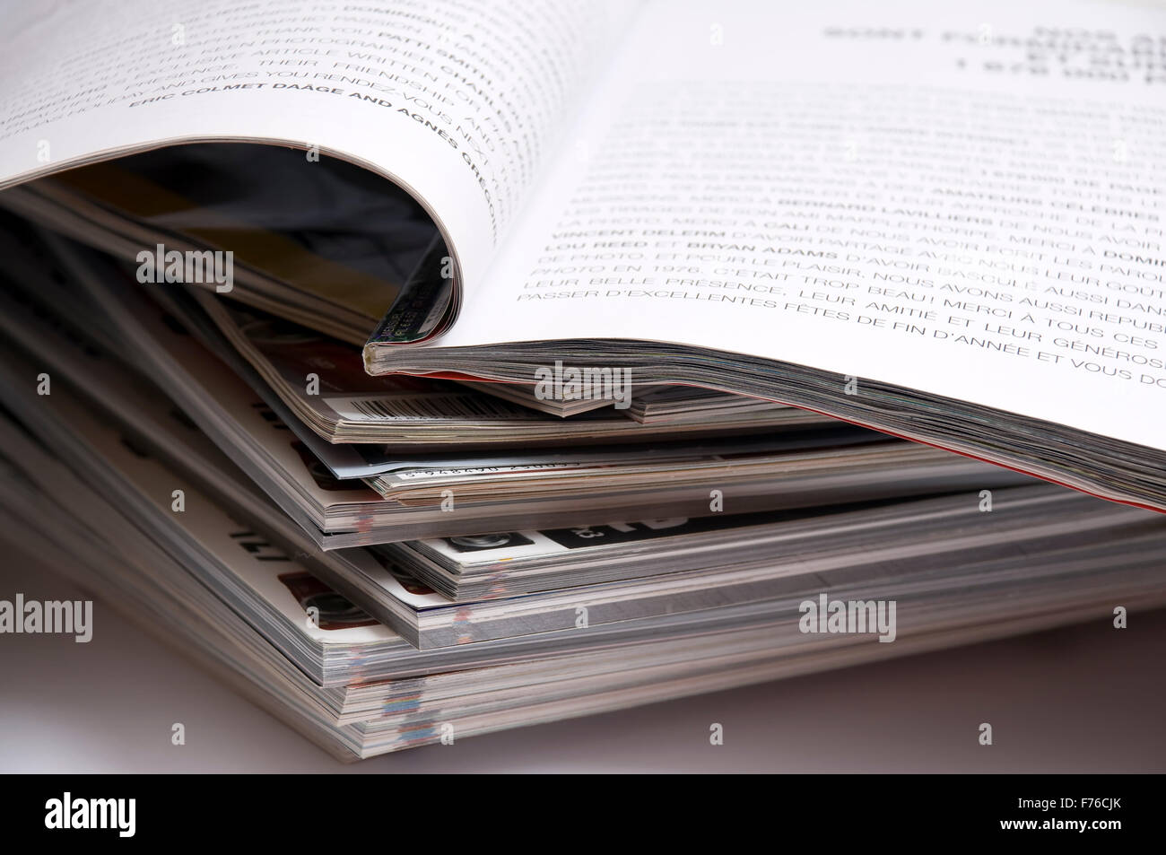 stack of magazines Stock Photo - Alamy