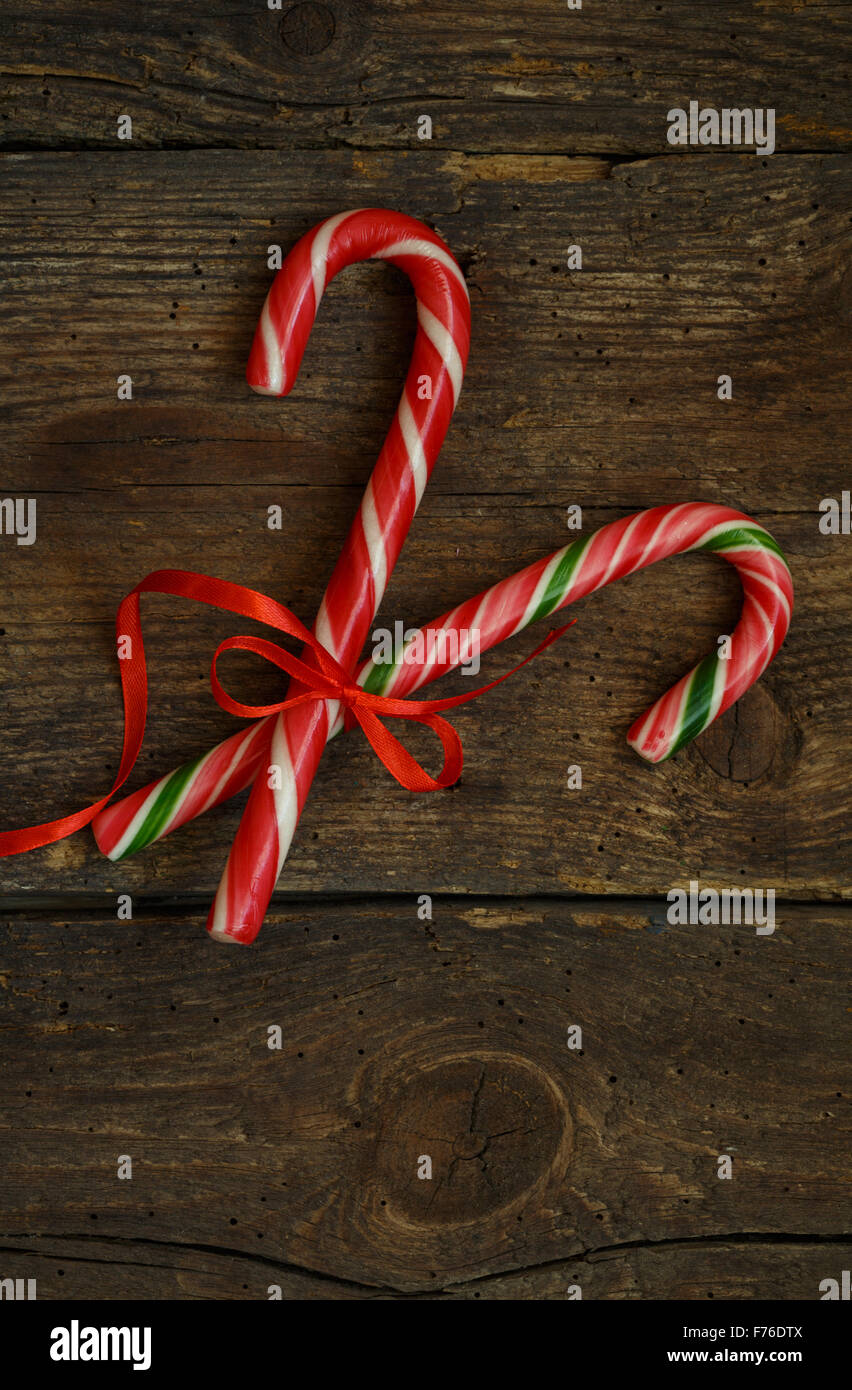 Crossed candy canes hi-res stock photography and images - Alamy