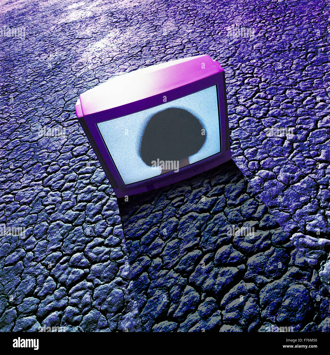 Cracked monitor hi-res stock photography and images - Alamy