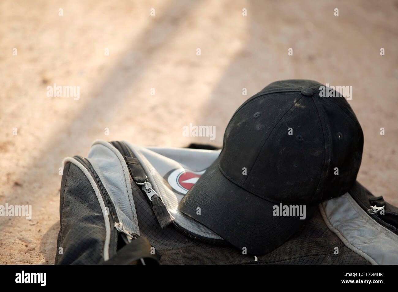 Black baseball cap hi-res stock photography and images - Alamy
