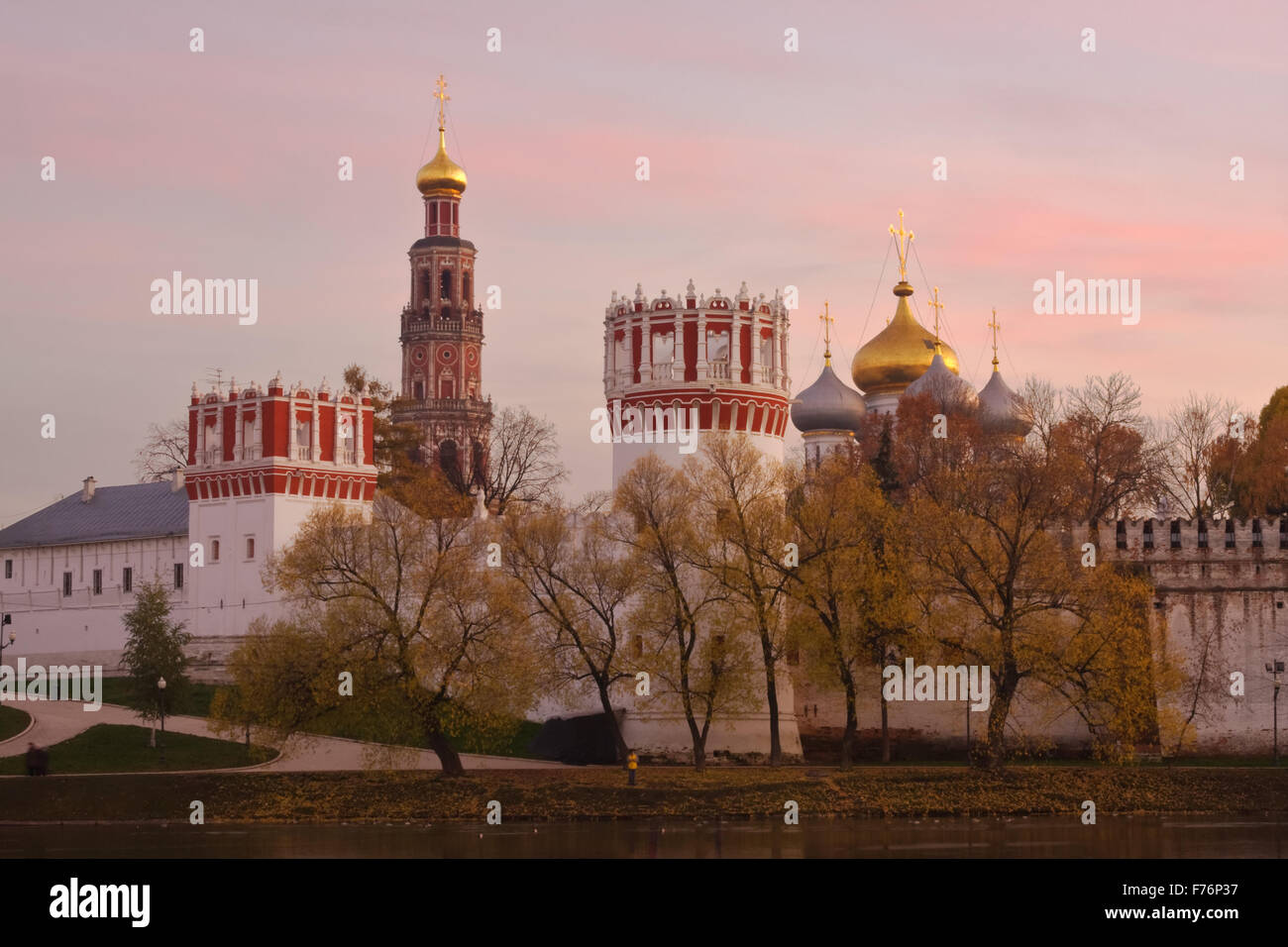 новодевичий монастырь экскурсии. новодевичий монастырь зимой. новодевичий монастырь экскурсии. новодевичий монастырь экскурсии. новодевичий монастырь хамовники.