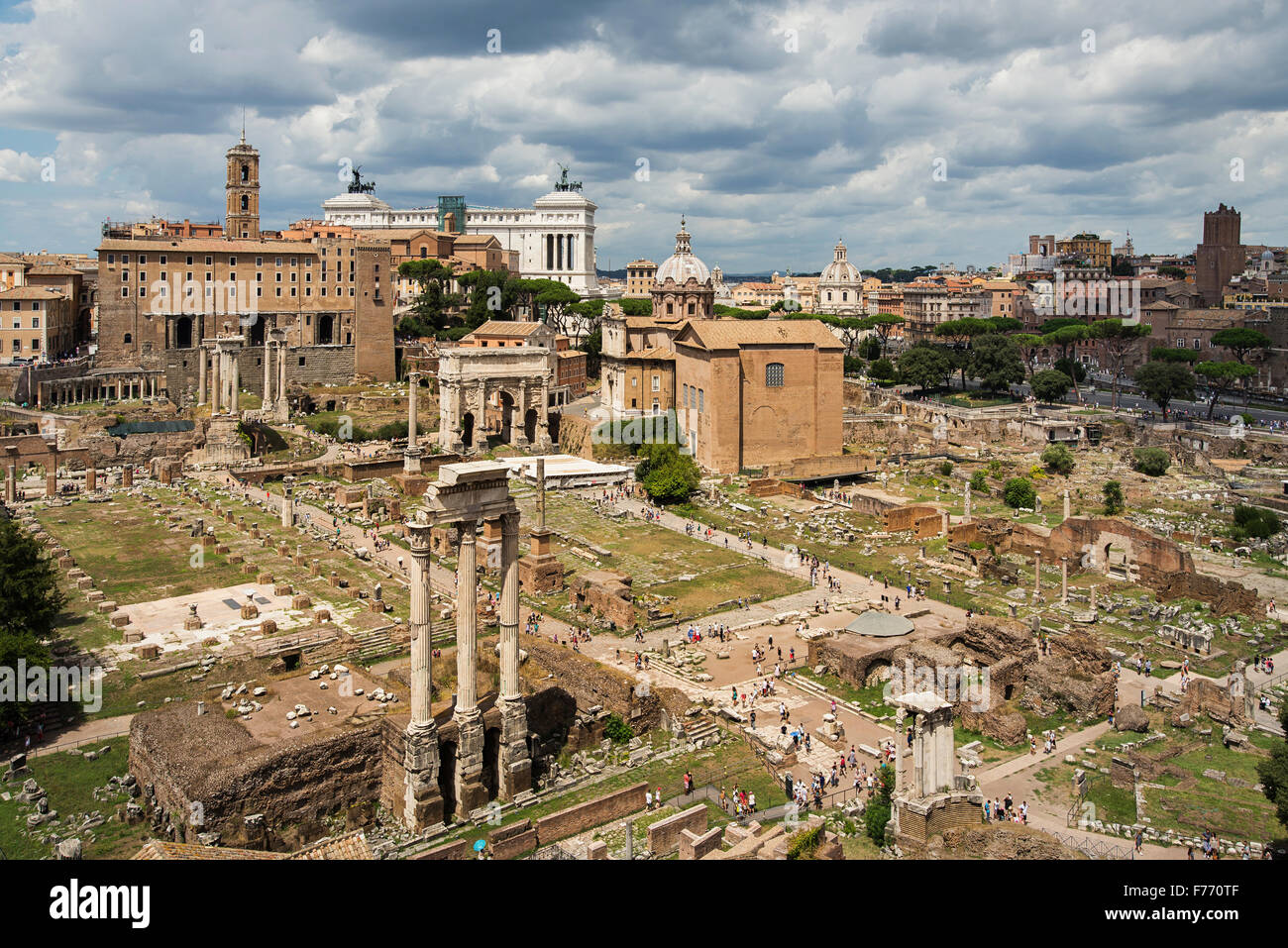 Ruins forum romanum rome hi-res stock photography and images - Alamy