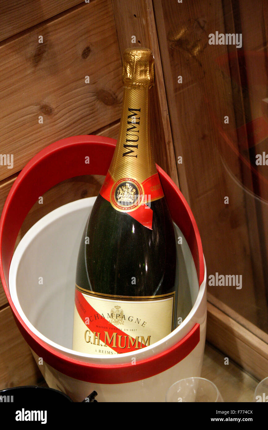 Sekt bottle images Alamy hi-res stock and photography 
