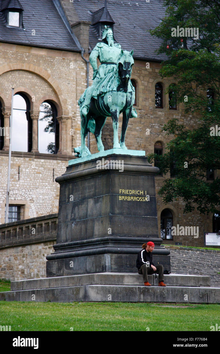 Statue von Friedrich 1. Barbarossa - Kaiserpfalz - Impressionen: Goslar . Stock Photo