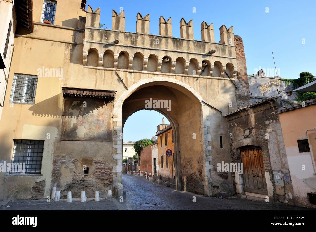 porta settimiana, trastevere, rome, italy Stock Photo - Alamy