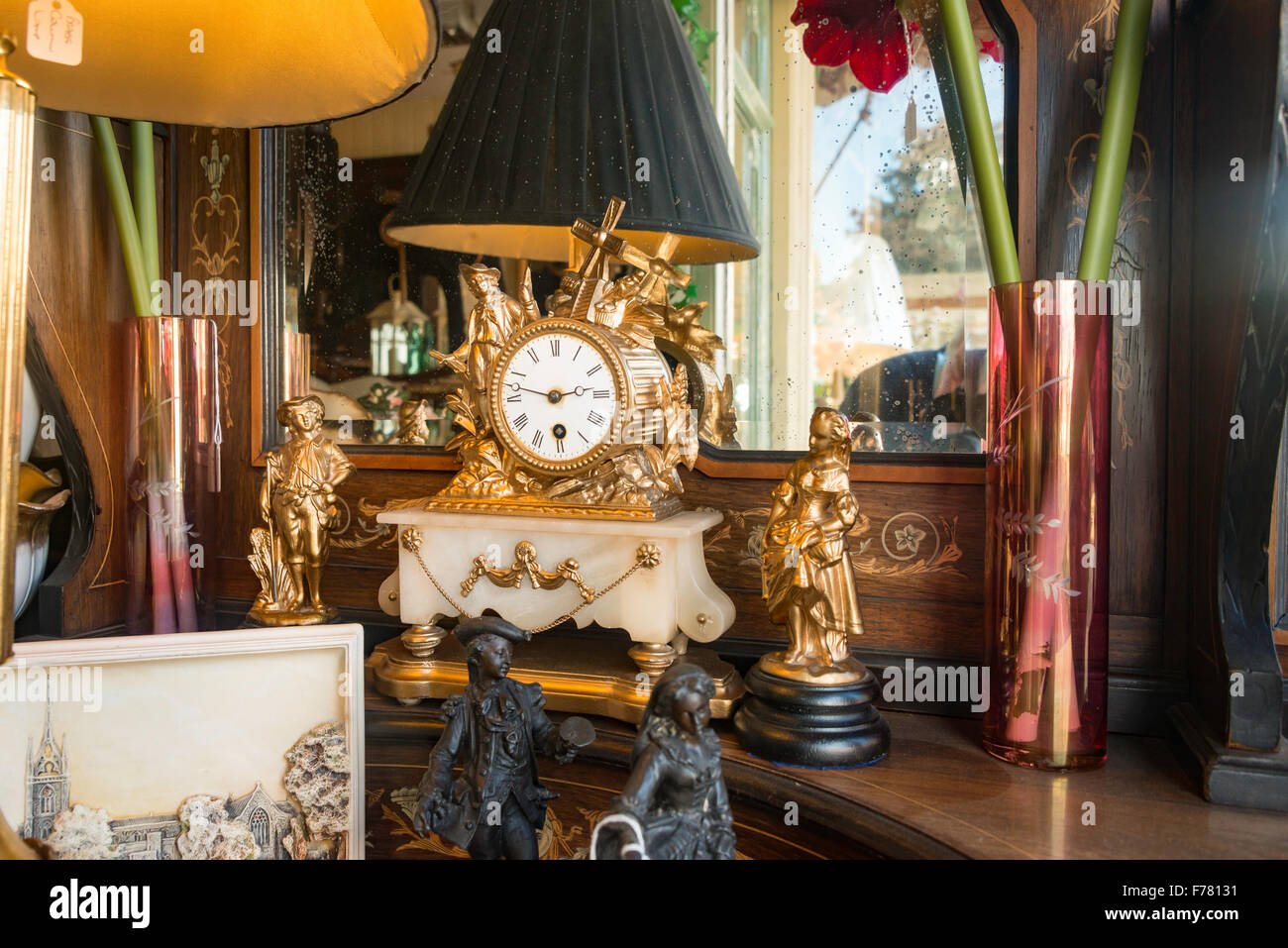 Antique clock shop hires stock photography and images Alamy