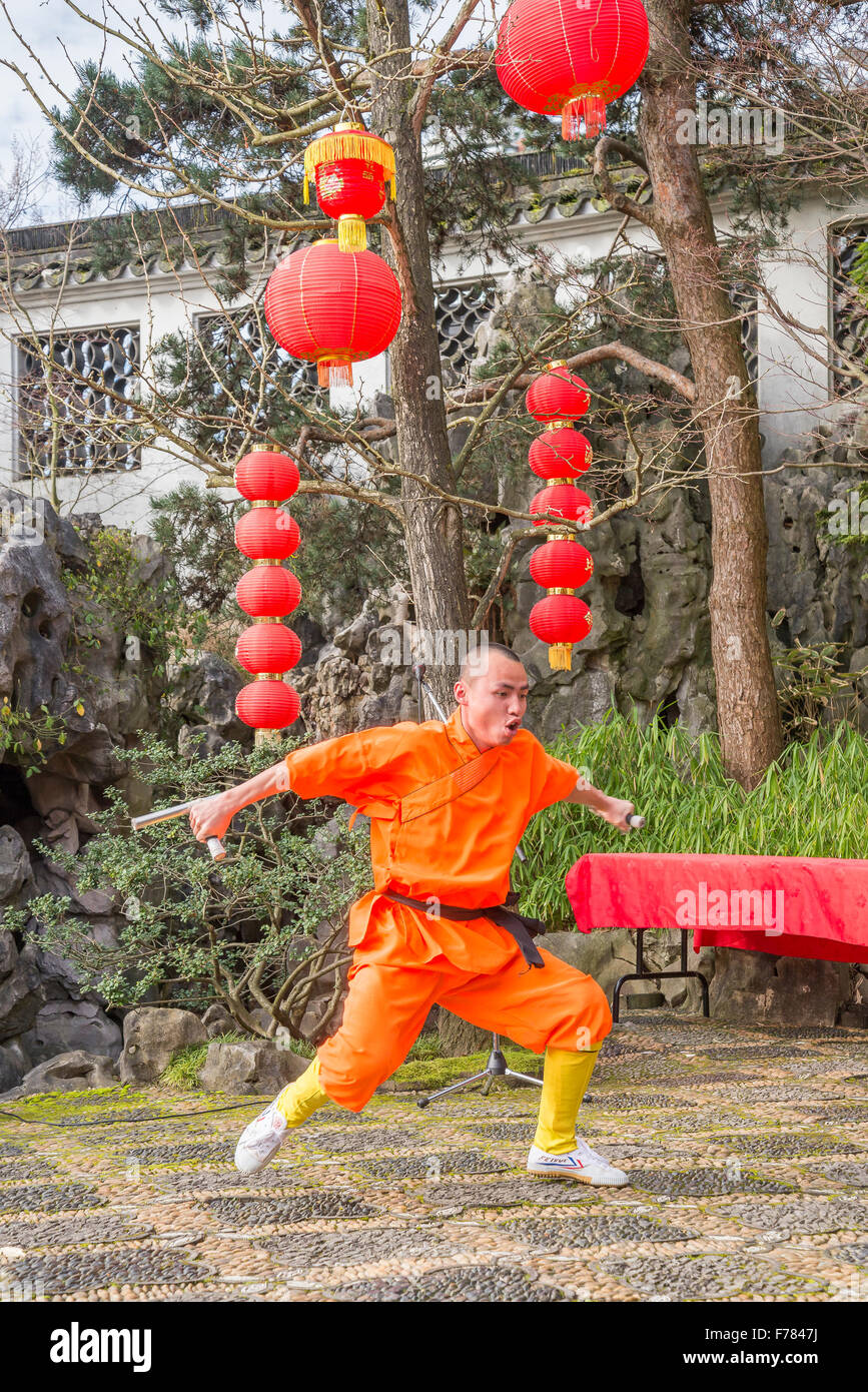 Chinese Performance High Resolution Stock Photography and Images Alamy